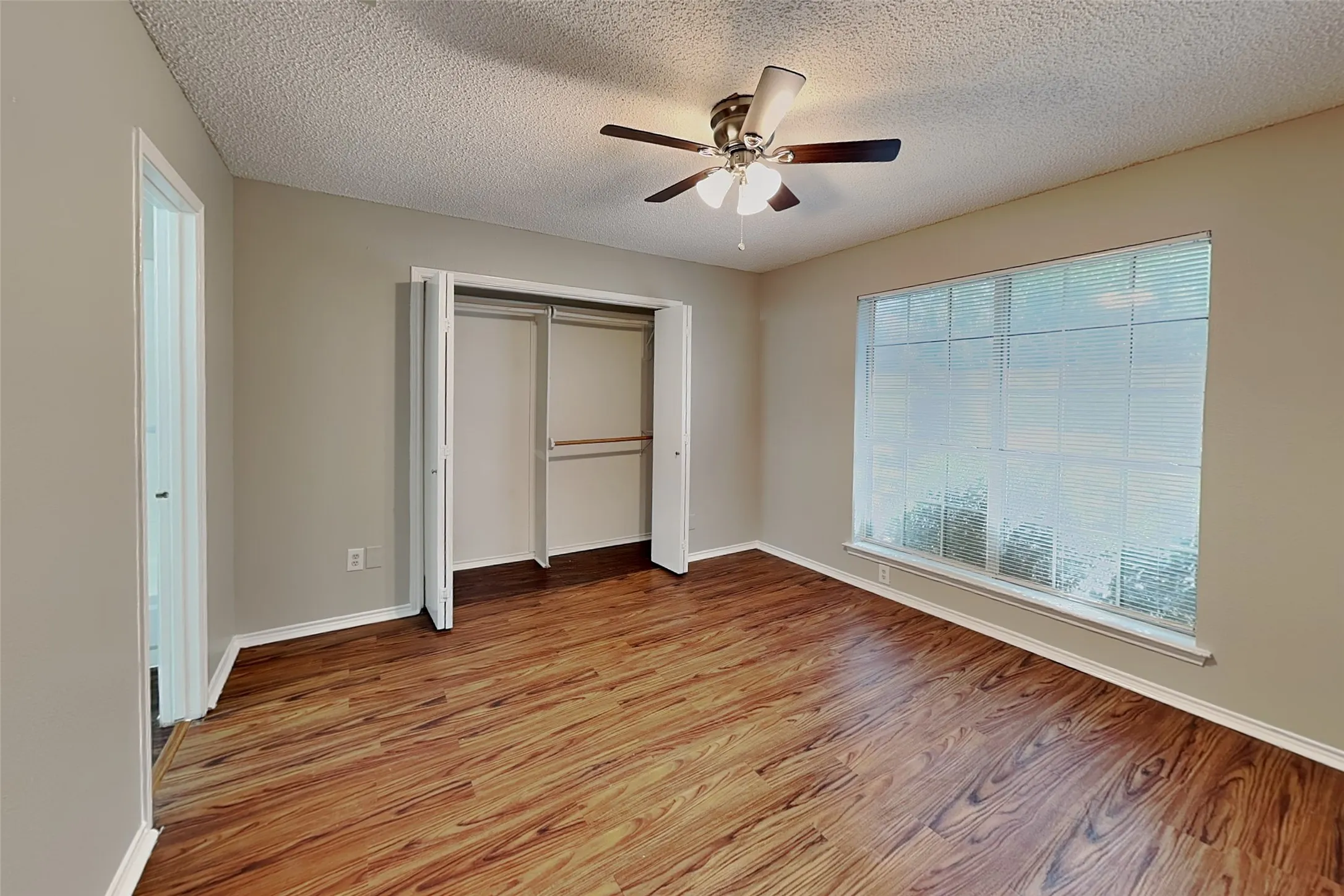 Single Family Residence For Rent in Tarrant County , 4509 Ebbtide Court, Fort Worth, Texas 76135, 3 Bedroom, 2 Bathroom, Garage spaces, 1,172 Sqft, built in 1993, mls#21383009, Real Estate Agent in Fort Worth, Homes For Rent in Tarrant county, Homes For Rent in Fort Worth, Realtor in Fort Worth Texas, Real Estate Brokerage Independent Realty Texas, Luminita Cordes Realtor