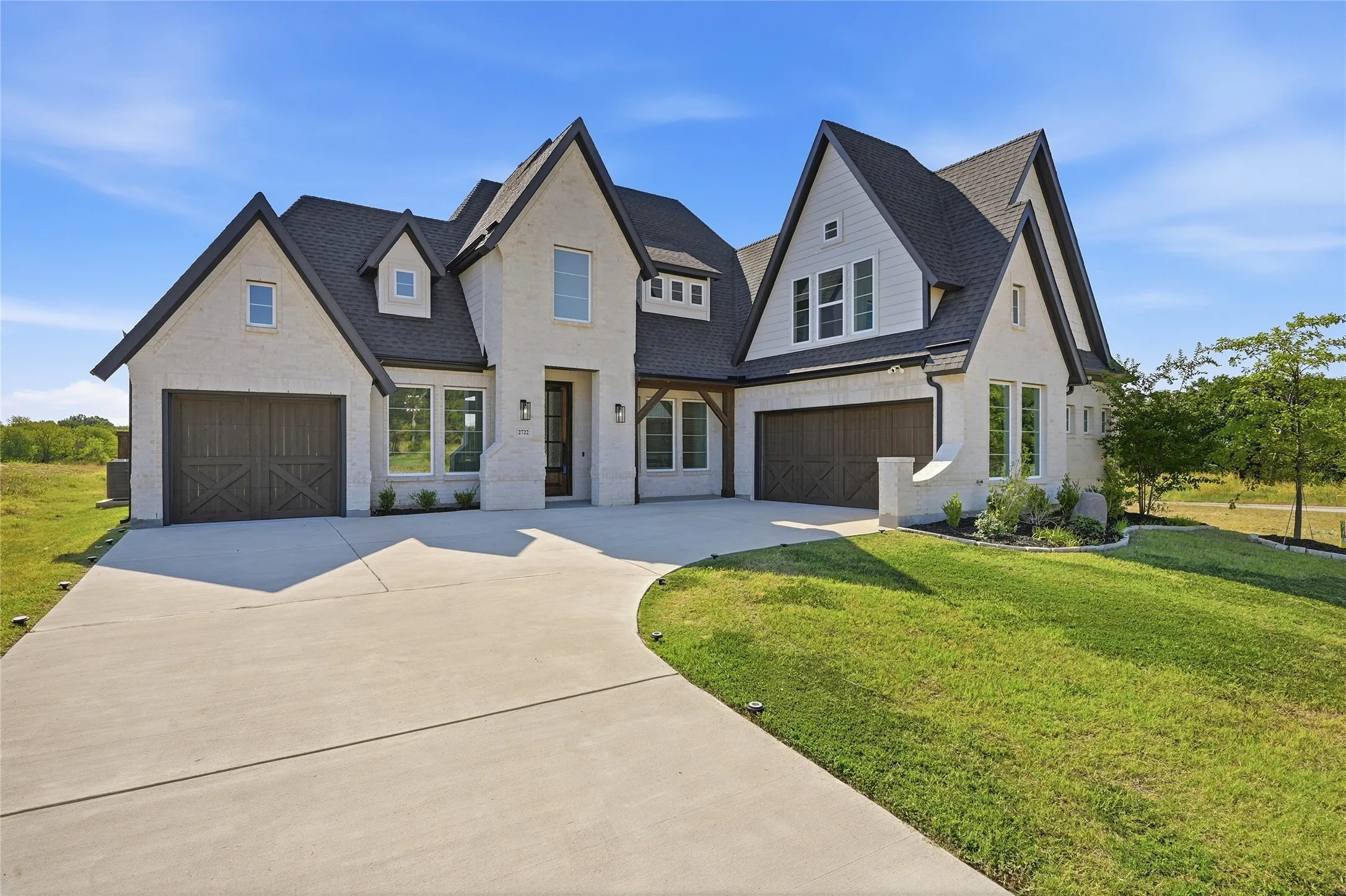 Single Family Residence For Sale in Grayson County , 2722 Stonecrest Drive, Sherman, Texas 75092, 4 Bedroom, 3 Bathroom, 3 Garage spaces, 3,044 Sqft, built in 2023, mls#21381602, Real Estate Agent in Sherman, Homes For Sale in Grayson county, Homes For Sale in Sherman, Realtor in Sherman Texas, Real Estate Brokerage Independent Realty Texas, Luminita Cordes Realtor
