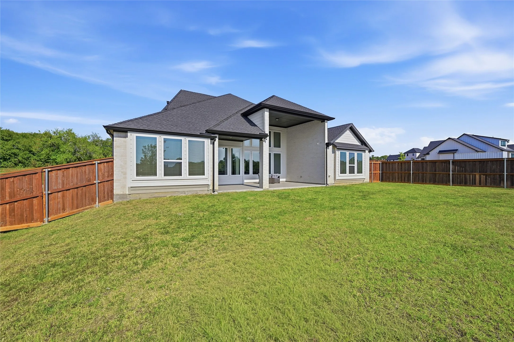 Single Family Residence For Sale in Grayson County , 2722 Stonecrest Drive, Sherman, Texas 75092, 4 Bedroom, 3 Bathroom, 3 Garage spaces, 3,044 Sqft, built in 2023, mls#21381602, Real Estate Agent in Sherman, Homes For Sale in Grayson county, Homes For Sale in Sherman, Realtor in Sherman Texas, Real Estate Brokerage Independent Realty Texas, Luminita Cordes Realtor