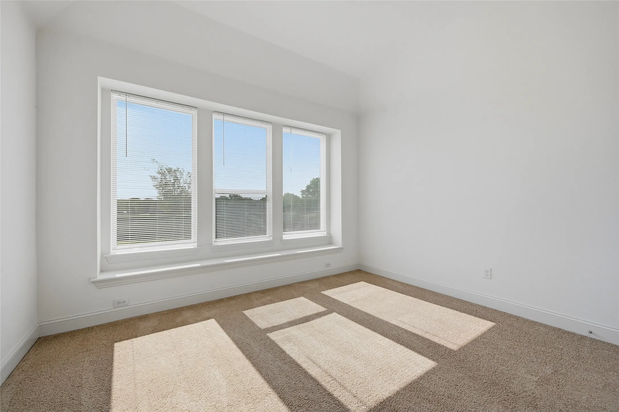 Single Family Residence For Sale in Grayson County , 2722 Stonecrest Drive, Sherman, Texas 75092, 4 Bedroom, 3 Bathroom, 3 Garage spaces, 3,044 Sqft, built in 2023, mls#21381602, Real Estate Agent in Sherman, Homes For Sale in Grayson county, Homes For Sale in Sherman, Realtor in Sherman Texas, Real Estate Brokerage Independent Realty Texas, Luminita Cordes Realtor