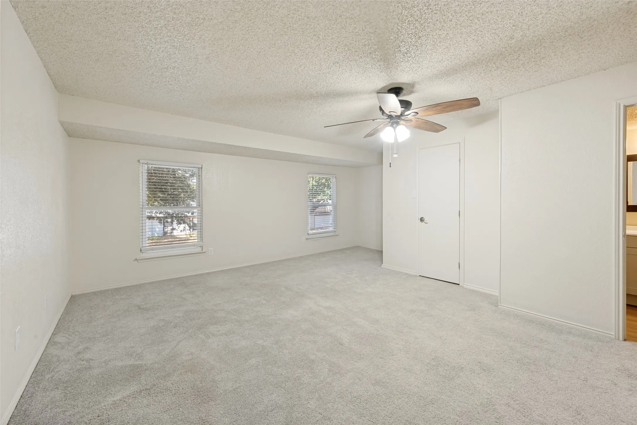 Third bedroom could be a second primary