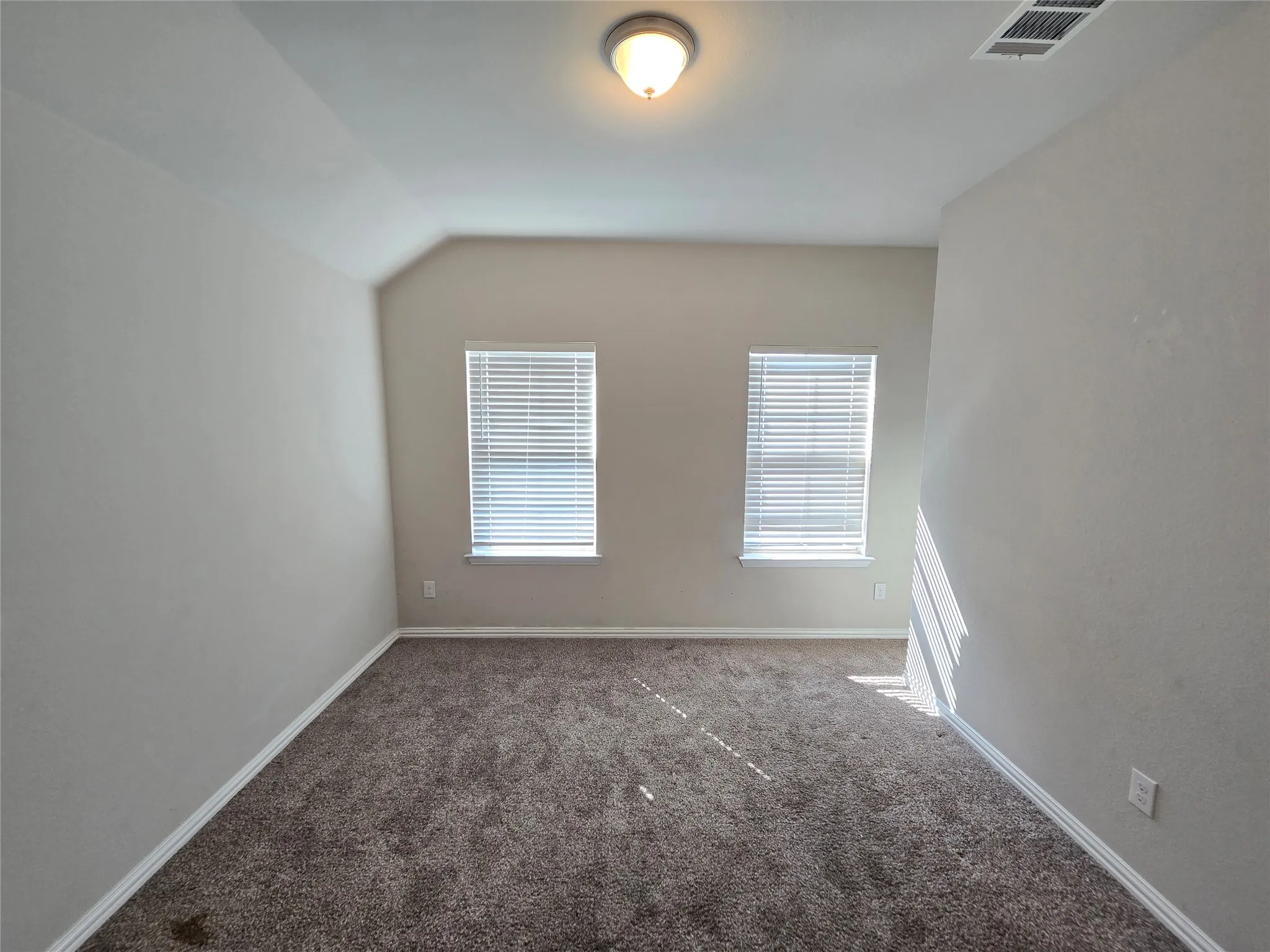 Single Family Residence For Rent in Kaufman County , 2009 Rosebury Lane, Forney, Texas 75126, 4 Bedroom, 4 Bathroom, 2 Garage spaces, 2,725 Sqft, built in 2019, mls#21383115, Real Estate Agent in Forney, Homes For Rent in Kaufman county, Homes For Rent in Forney, Realtor in Forney Texas, Real Estate Brokerage Independent Realty Texas, Luminita Cordes Realtor
