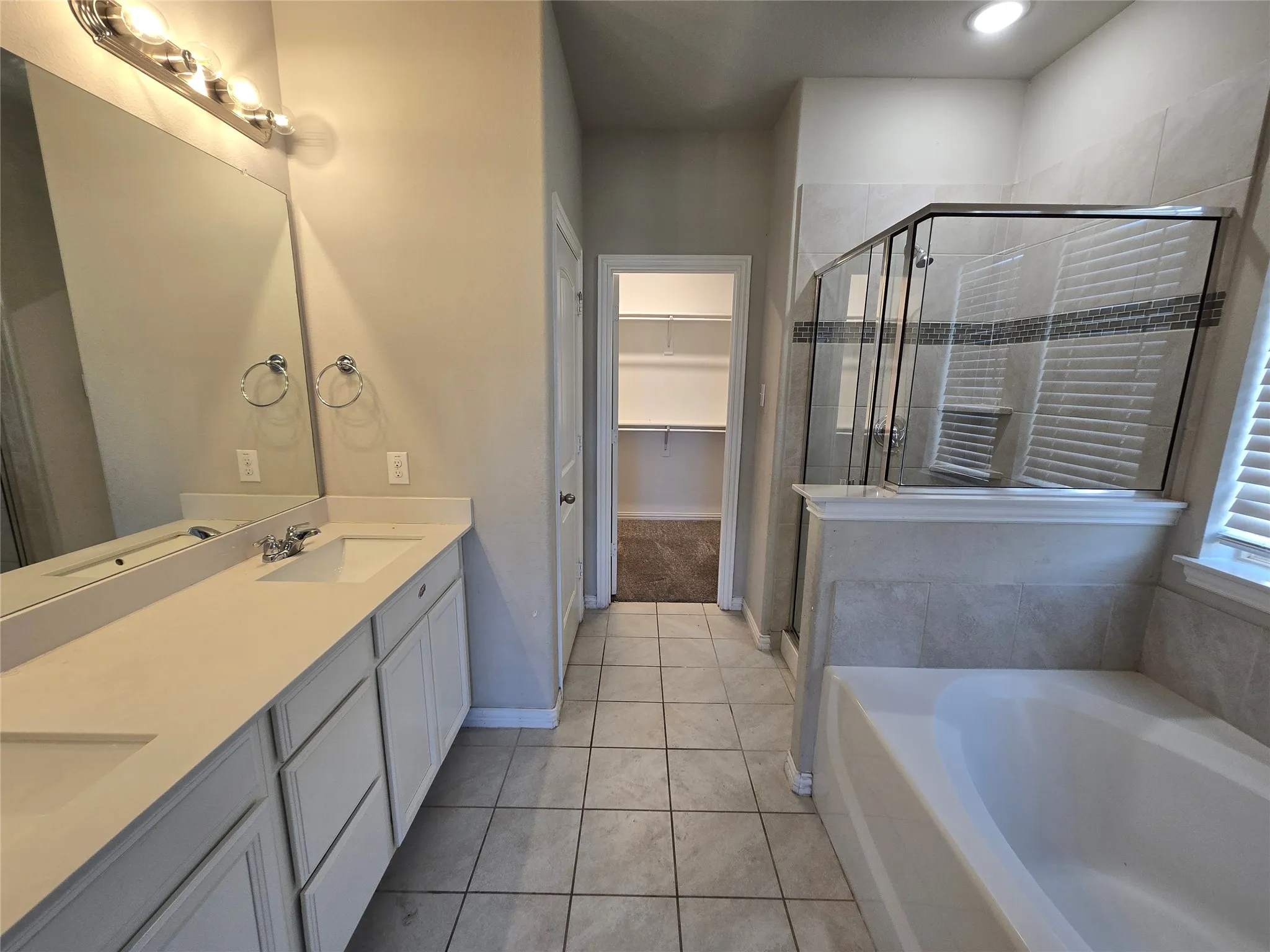 Single Family Residence For Rent in Kaufman County , 2009 Rosebury Lane, Forney, Texas 75126, 4 Bedroom, 4 Bathroom, 2 Garage spaces, 2,725 Sqft, built in 2019, mls#21383115, Real Estate Agent in Forney, Homes For Rent in Kaufman county, Homes For Rent in Forney, Realtor in Forney Texas, Real Estate Brokerage Independent Realty Texas, Luminita Cordes Realtor