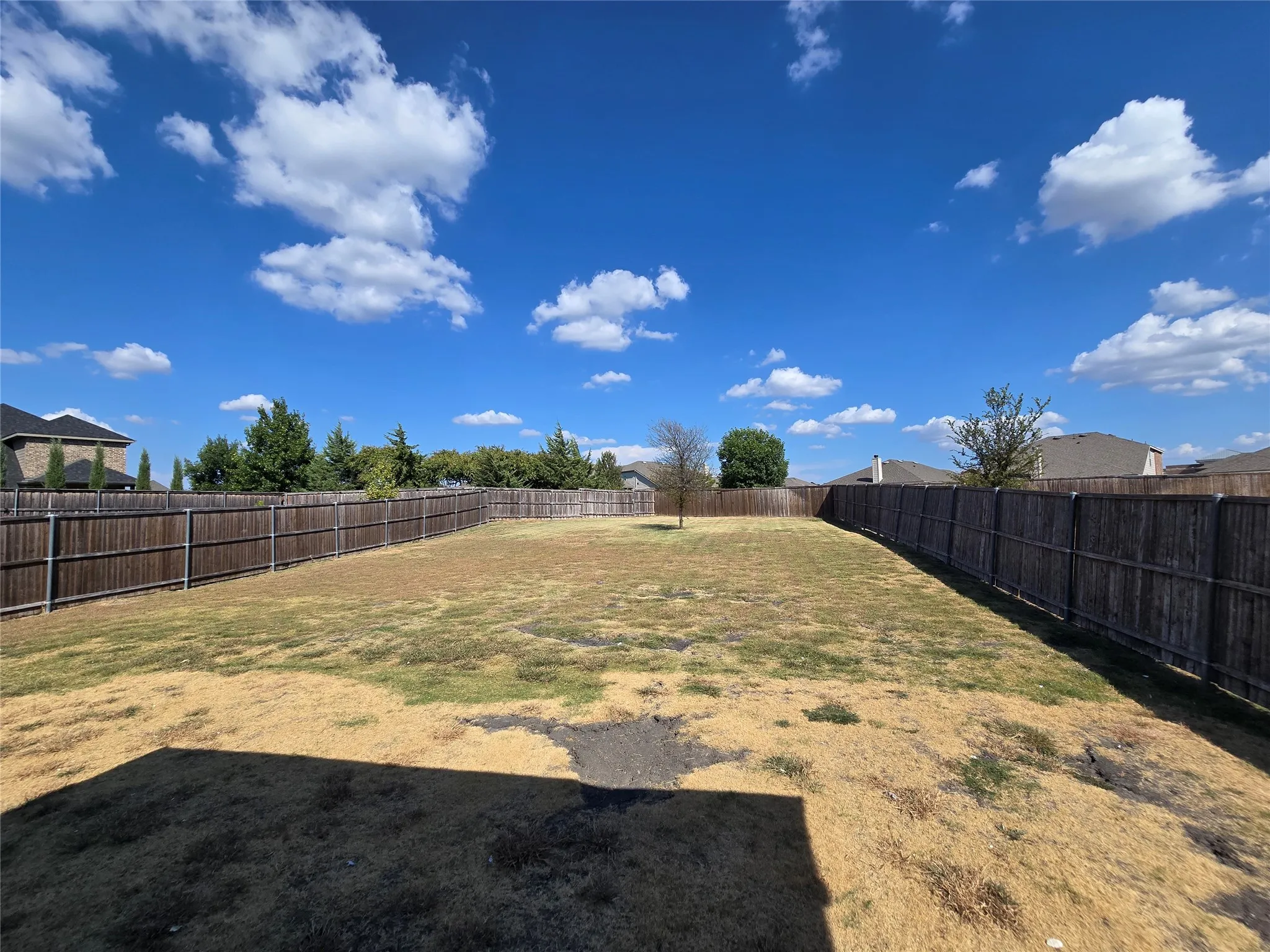Single Family Residence For Rent in Kaufman County , 2009 Rosebury Lane, Forney, Texas 75126, 4 Bedroom, 4 Bathroom, 2 Garage spaces, 2,725 Sqft, built in 2019, mls#21383115, Real Estate Agent in Forney, Homes For Rent in Kaufman county, Homes For Rent in Forney, Realtor in Forney Texas, Real Estate Brokerage Independent Realty Texas, Luminita Cordes Realtor