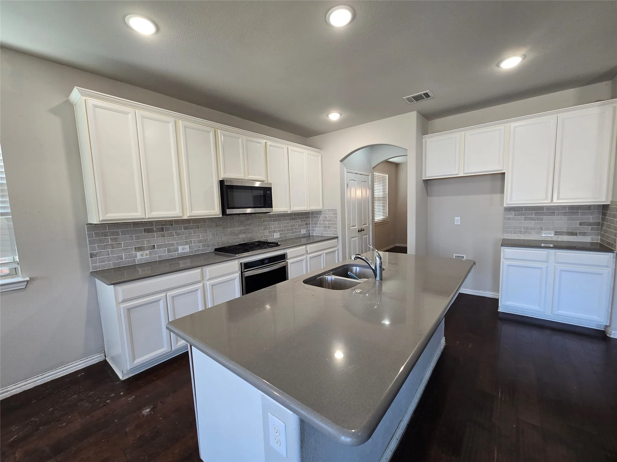 Single Family Residence For Rent in Kaufman County , 2009 Rosebury Lane, Forney, Texas 75126, 4 Bedroom, 4 Bathroom, 2 Garage spaces, 2,725 Sqft, built in 2019, mls#21383115, Real Estate Agent in Forney, Homes For Rent in Kaufman county, Homes For Rent in Forney, Realtor in Forney Texas, Real Estate Brokerage Independent Realty Texas, Luminita Cordes Realtor