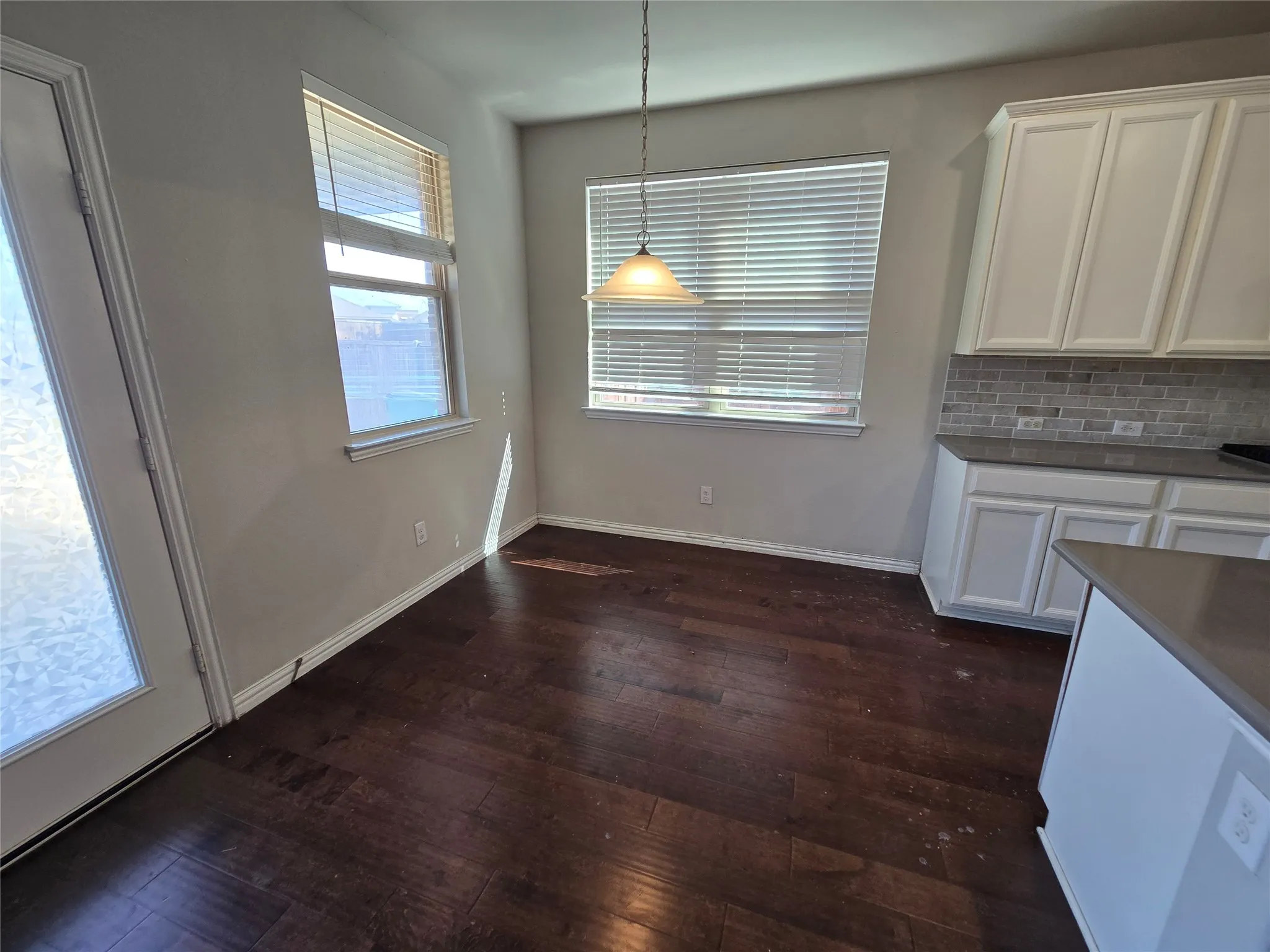 Single Family Residence For Rent in Kaufman County , 2009 Rosebury Lane, Forney, Texas 75126, 4 Bedroom, 4 Bathroom, 2 Garage spaces, 2,725 Sqft, built in 2019, mls#21383115, Real Estate Agent in Forney, Homes For Rent in Kaufman county, Homes For Rent in Forney, Realtor in Forney Texas, Real Estate Brokerage Independent Realty Texas, Luminita Cordes Realtor