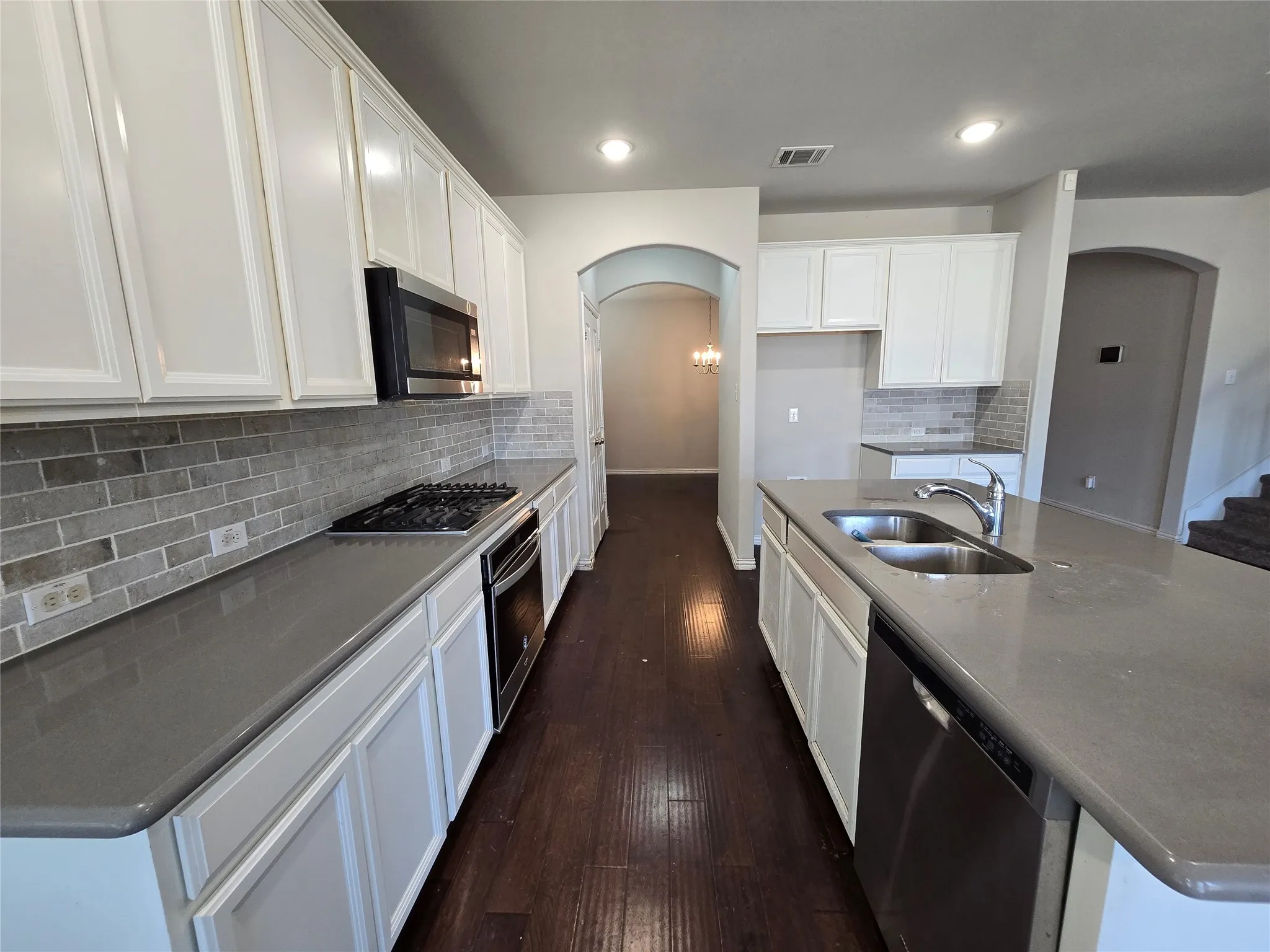 Single Family Residence For Rent in Kaufman County , 2009 Rosebury Lane, Forney, Texas 75126, 4 Bedroom, 4 Bathroom, 2 Garage spaces, 2,725 Sqft, built in 2019, mls#21383115, Real Estate Agent in Forney, Homes For Rent in Kaufman county, Homes For Rent in Forney, Realtor in Forney Texas, Real Estate Brokerage Independent Realty Texas, Luminita Cordes Realtor