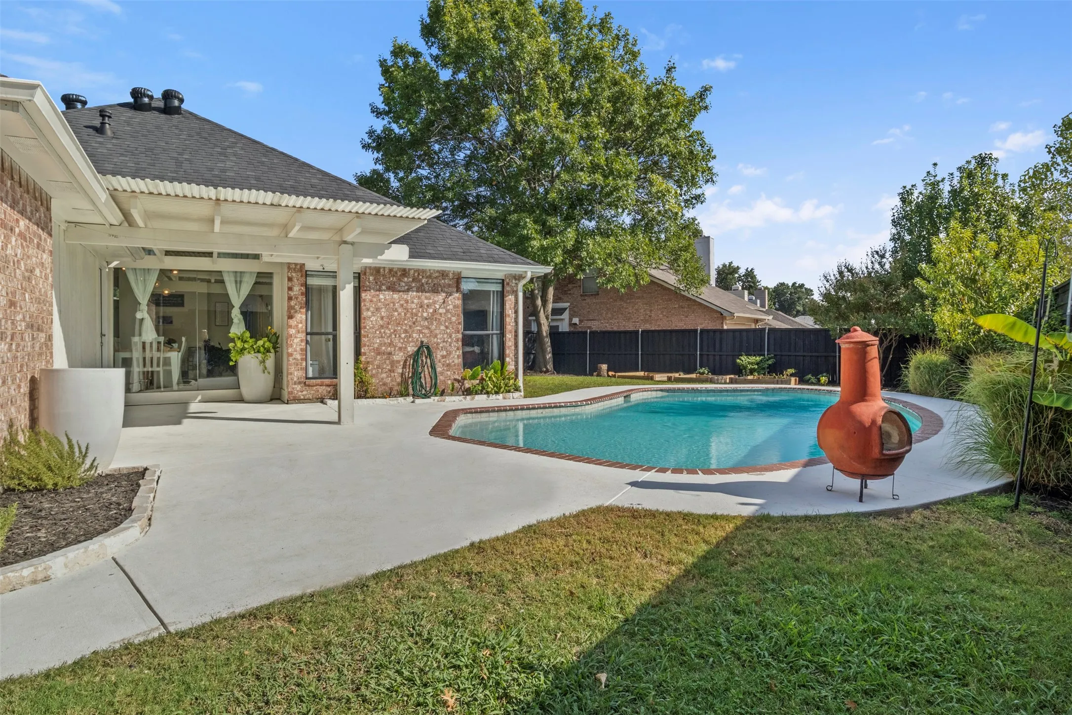 Single Family Residence For Sale in Collin County , 6217 Decatur Court, Frisco, Texas 75035, 3 Bedroom, 3 Bathroom, Garage spaces, 2,111 Sqft, built in 1994, mls#21380835, Real Estate Agent in Frisco, Homes For Sale in Collin county, Homes For Sale in Frisco, Realtor in Frisco Texas, Real Estate Brokerage Independent Realty Texas, Luminita Cordes Realtor
