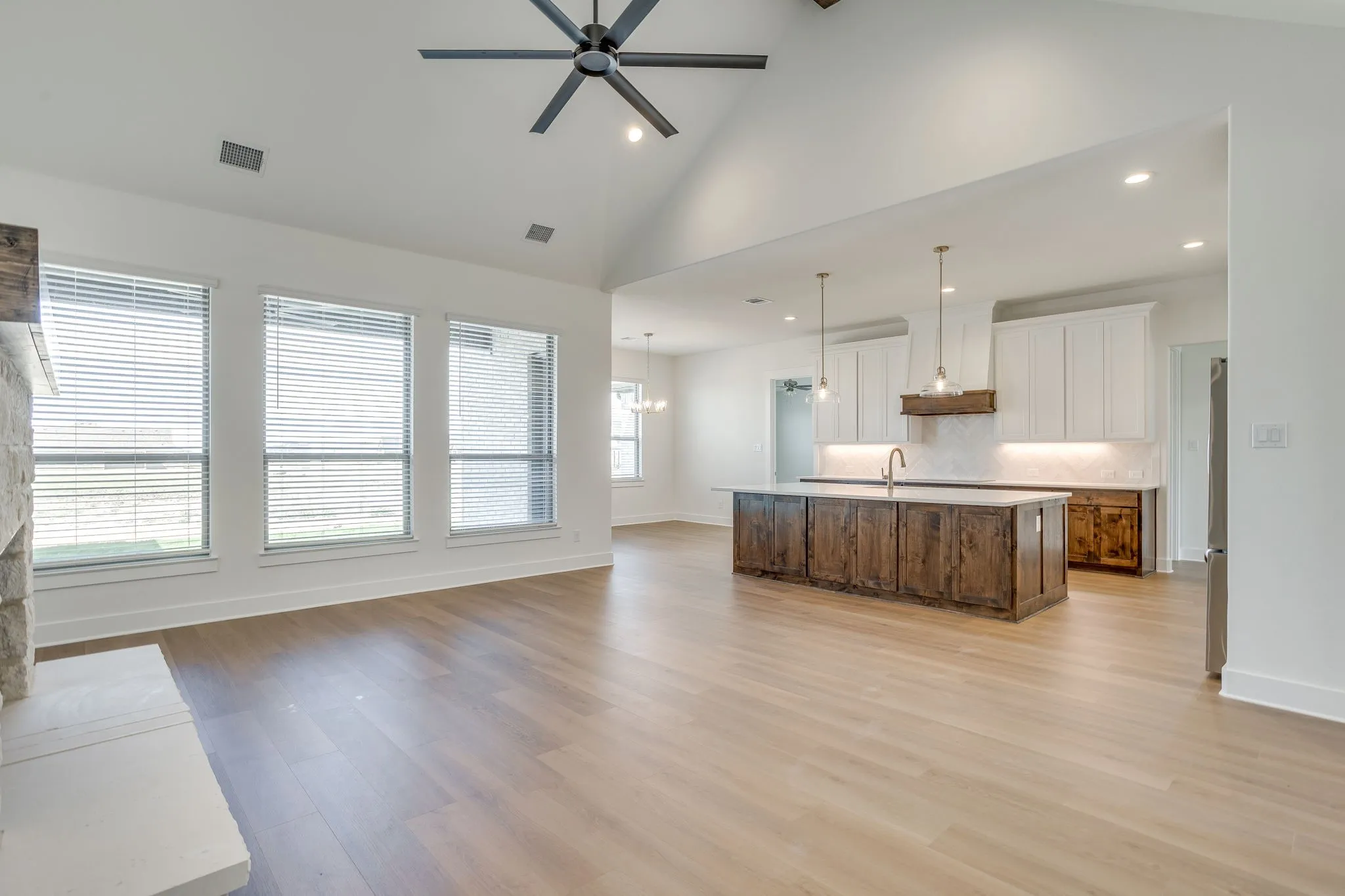 Single Family Residence For Sale in Ellis County , 10611 Rye Bread Lane, Venus, Texas 76084, 4 Bedroom, 3 Bathroom, 3 Garage spaces, 2,633 Sqft, built in 2026, mls#21382274, Real Estate Agent in Venus, Homes For Sale in Ellis county, Homes For Sale in Venus, Realtor in Venus Texas, Real Estate Brokerage Independent Realty Texas, Luminita Cordes Realtor