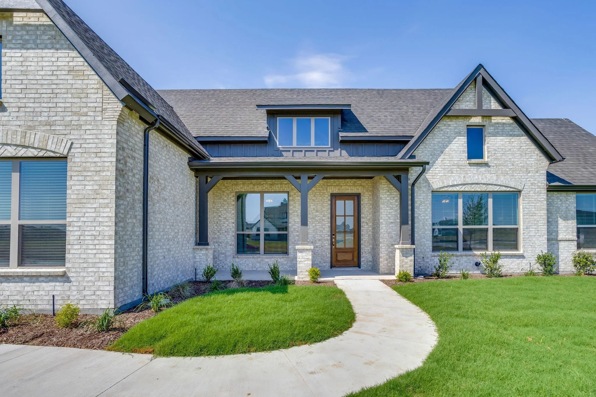 Single Family Residence For Sale in Ellis County , 10611 Rye Bread Lane, Venus, Texas 76084, 4 Bedroom, 3 Bathroom, 3 Garage spaces, 2,633 Sqft, built in 2026, mls#21382274, Real Estate Agent in Venus, Homes For Sale in Ellis county, Homes For Sale in Venus, Realtor in Venus Texas, Real Estate Brokerage Independent Realty Texas, Luminita Cordes Realtor