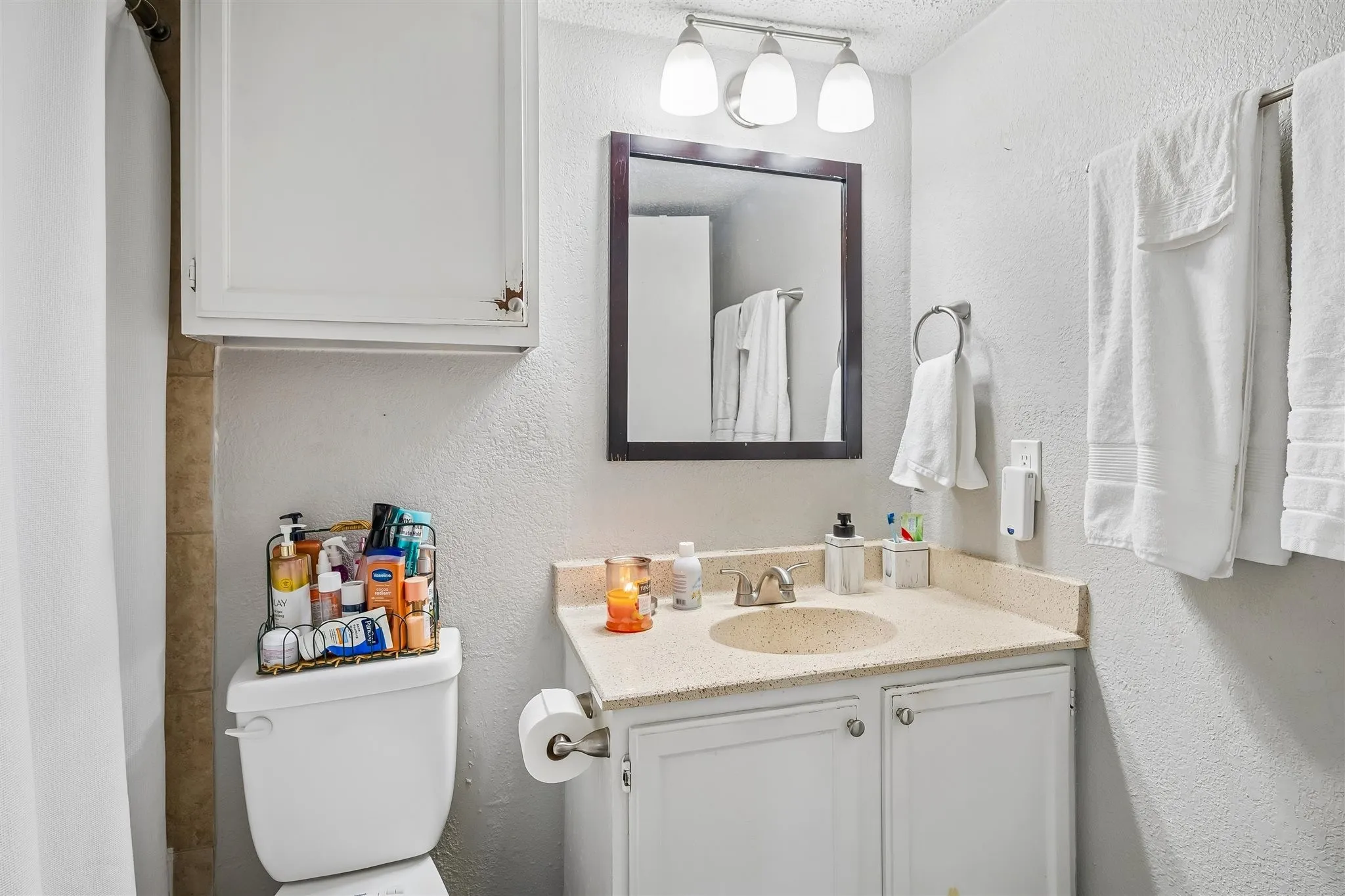 Condominium For Sale in Dallas County , 4502 Gaston Avenue 320, Dallas, Texas 75246, 1 Bedroom, 1 Bathroom, Garage spaces, 567 Sqft, built in 1984, mls#21363195, Real Estate Agent in Dallas, Homes For Sale in Dallas county, Homes For Sale in Dallas, Realtor in Dallas Texas, Real Estate Brokerage Independent Realty Texas, Luminita Cordes Realtor