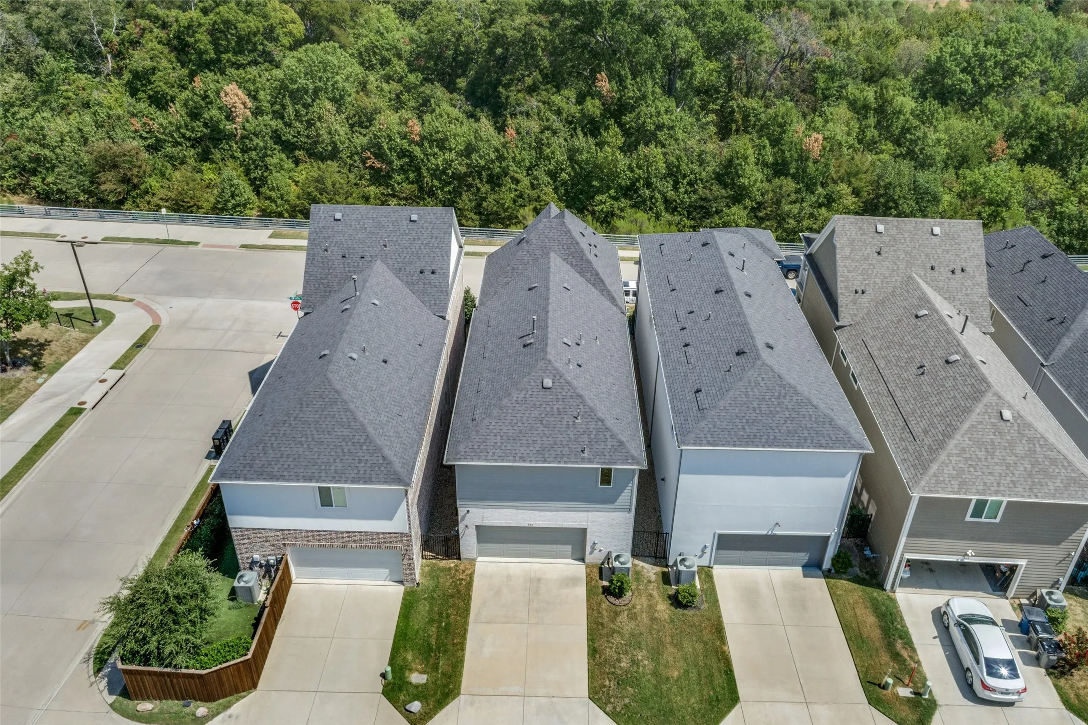 Single Family Residence For Sale in Collin County , 844 Timothy Drive, Allen, Texas 75013, 3 Bedroom, 4 Bathroom, 2 Garage spaces, 2,640 Sqft, built in 2020, mls#21381863, Real Estate Agent in Allen, Homes For Sale in Collin county, Homes For Sale in Allen, Realtor in Allen Texas, Real Estate Brokerage Independent Realty Texas, Luminita Cordes Realtor