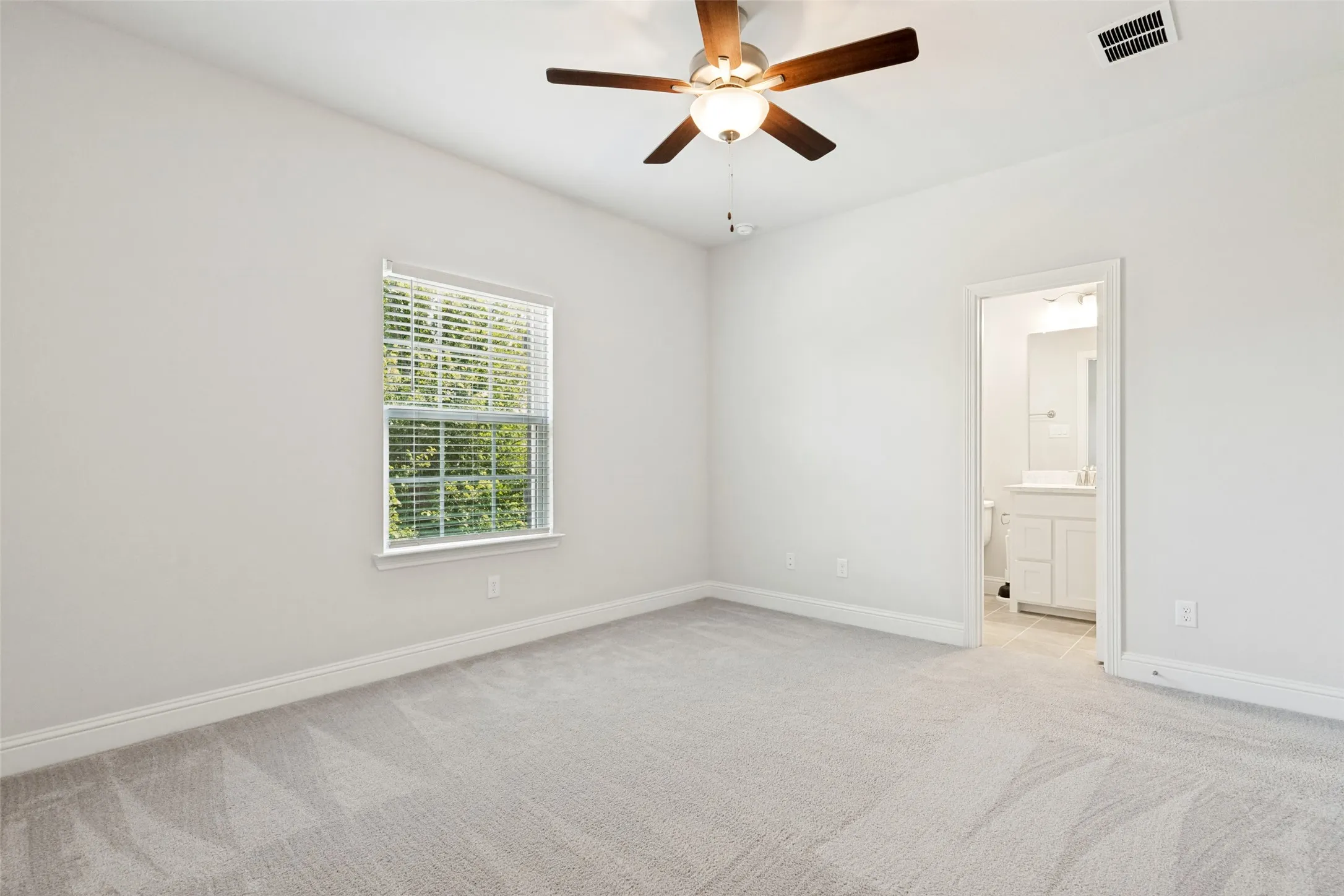 Single Family Residence For Sale in Collin County , 844 Timothy Drive, Allen, Texas 75013, 3 Bedroom, 4 Bathroom, 2 Garage spaces, 2,640 Sqft, built in 2020, mls#21381863, Real Estate Agent in Allen, Homes For Sale in Collin county, Homes For Sale in Allen, Realtor in Allen Texas, Real Estate Brokerage Independent Realty Texas, Luminita Cordes Realtor