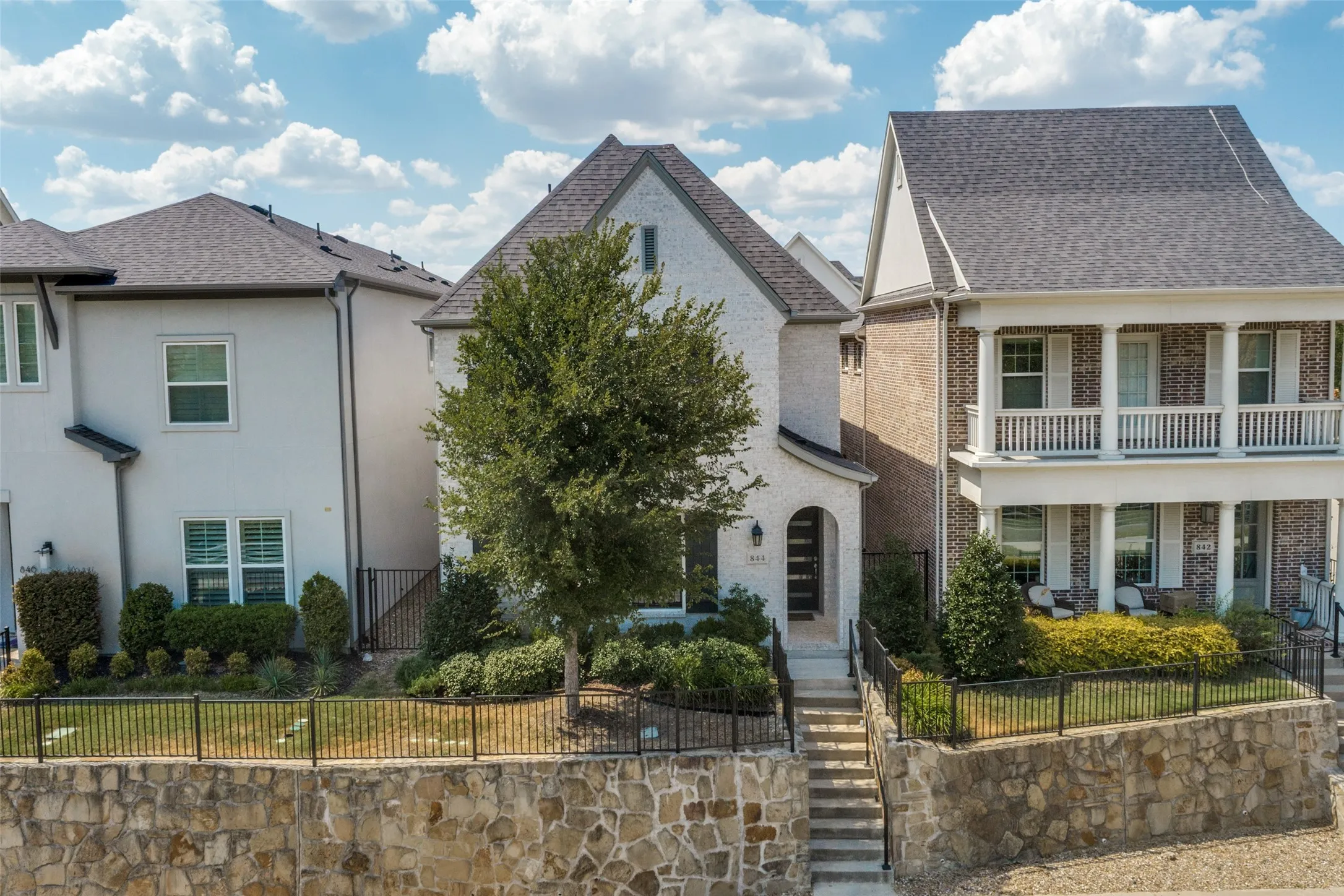 Single Family Residence For Sale in Collin County , 844 Timothy Drive, Allen, Texas 75013, 3 Bedroom, 4 Bathroom, 2 Garage spaces, 2,640 Sqft, built in 2020, mls#21381863, Real Estate Agent in Allen, Homes For Sale in Collin county, Homes For Sale in Allen, Realtor in Allen Texas, Real Estate Brokerage Independent Realty Texas, Luminita Cordes Realtor