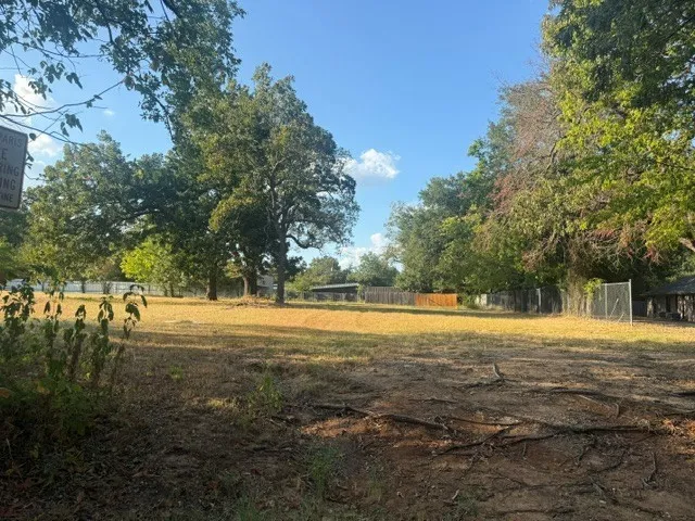 Unimproved Land For Sale in Lamar County , TBD 000 E PRICE Street, Paris, Texas 75460, 0, 0, Garage spaces, 0 Sqft, built in 0, mls#21383137, Real Estate Agent in Paris, Homes For Sale in Lamar county, Homes For Sale in Paris, Realtor in Paris Texas, Real Estate Brokerage Independent Realty Texas, Luminita Cordes Realtor