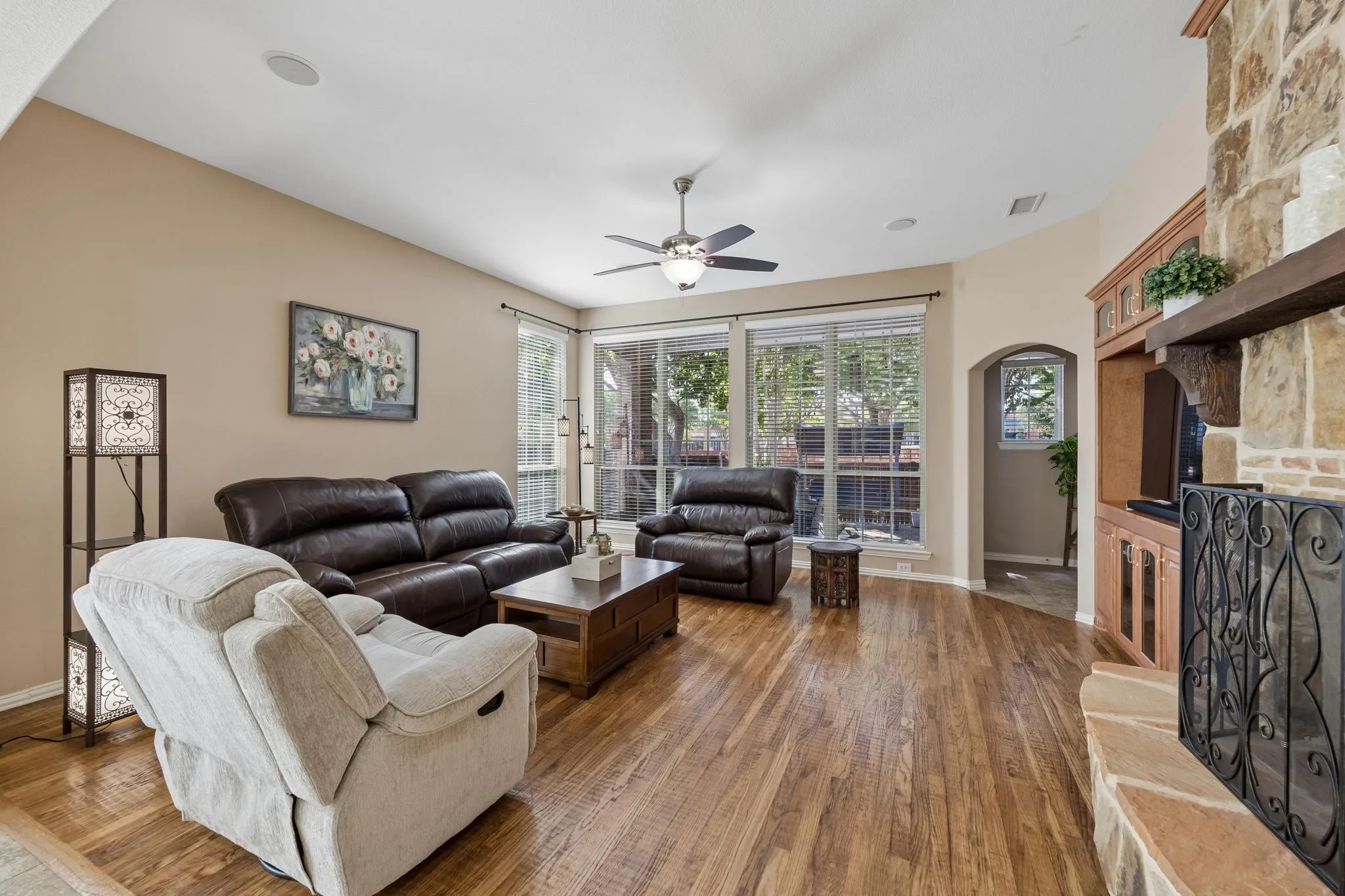 Single Family Residence For Sale in Collin County , 915 Wyndham Way, Allen, Texas 75013, 4 Bedroom, 3 Bathroom, 2 Garage spaces, 2,872 Sqft, built in 2008, mls#21383113, Real Estate Agent in Allen, Homes For Sale in Collin county, Homes For Sale in Allen, Realtor in Allen Texas, Real Estate Brokerage Independent Realty Texas, Luminita Cordes Realtor