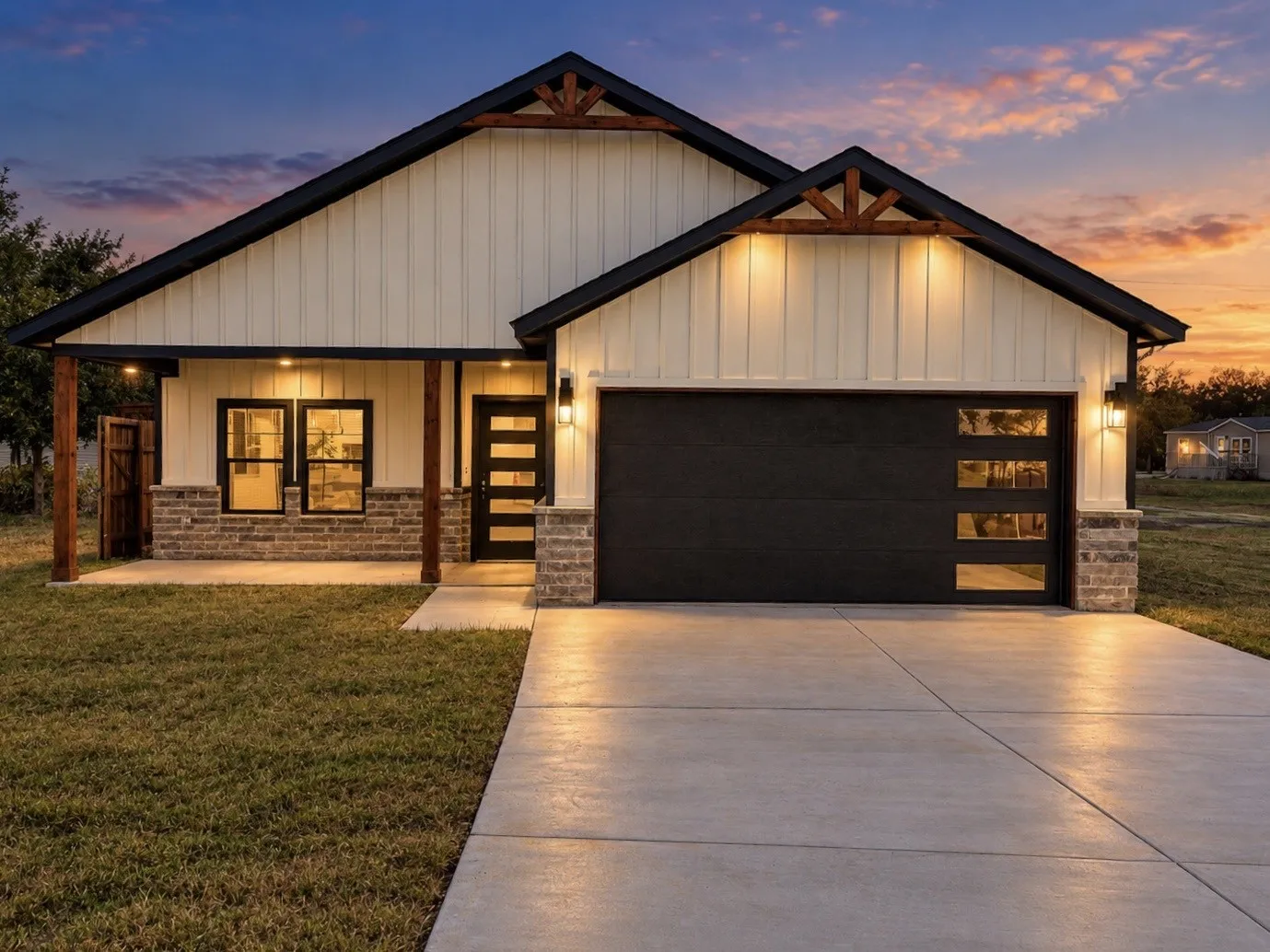 Single Family Residence For Sale in Hood County , 5431 arrowhead Drive, Granbury, Texas 76048, 3 Bedroom, 2 Bathroom, 2 Garage spaces, 1,650 Sqft, built in 2026, mls#21377232, Real Estate Agent in Granbury, Homes For Sale in Hood county, Homes For Sale in Granbury, Realtor in Granbury Texas, Real Estate Brokerage Independent Realty Texas, Luminita Cordes Realtor