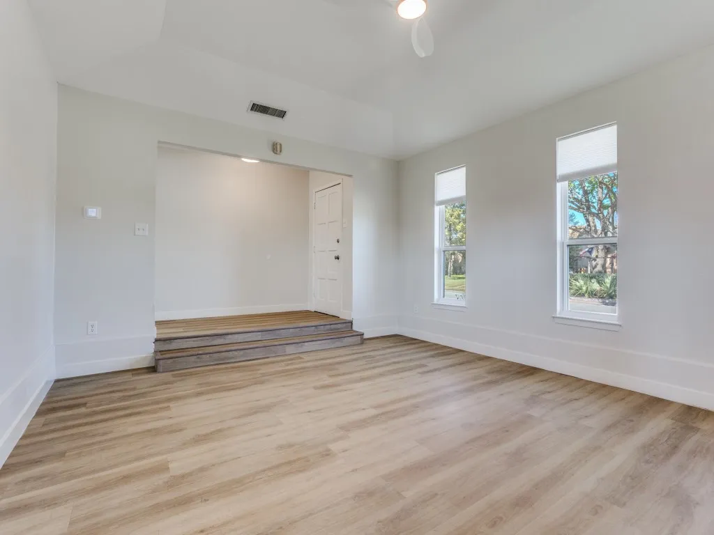 Single Family Residence For Rent in Dallas County , 1242 Delores Drive, Garland, Texas 75040, 3 Bedroom, 2 Bathroom, 2 Garage spaces, 1,438 Sqft, built in 1973, mls#21383140, Real Estate Agent in Garland, Homes For Rent in Dallas county, Homes For Rent in Garland, Realtor in Garland Texas, Real Estate Brokerage Independent Realty Texas, Luminita Cordes Realtor
