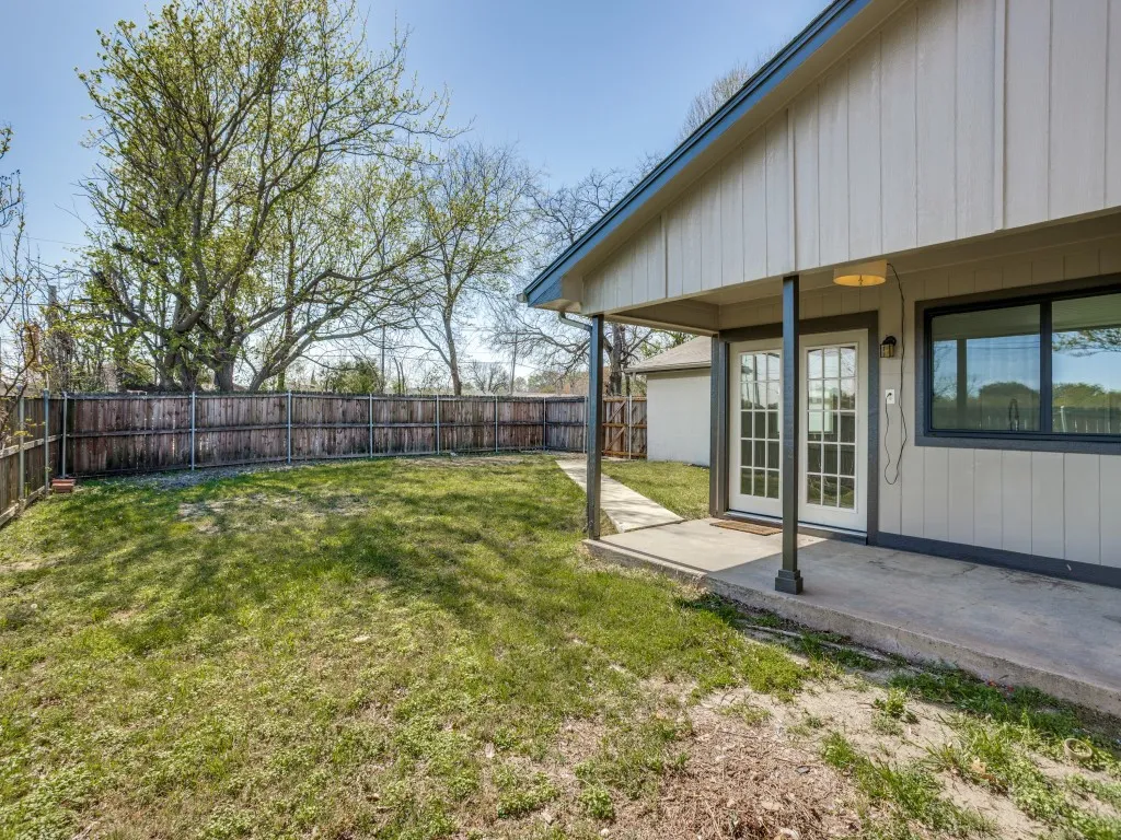 Single Family Residence For Rent in Dallas County , 1242 Delores Drive, Garland, Texas 75040, 3 Bedroom, 2 Bathroom, 2 Garage spaces, 1,438 Sqft, built in 1973, mls#21383140, Real Estate Agent in Garland, Homes For Rent in Dallas county, Homes For Rent in Garland, Realtor in Garland Texas, Real Estate Brokerage Independent Realty Texas, Luminita Cordes Realtor