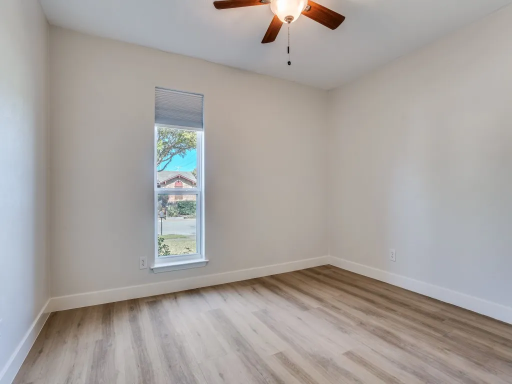 Single Family Residence For Rent in Dallas County , 1242 Delores Drive, Garland, Texas 75040, 3 Bedroom, 2 Bathroom, 2 Garage spaces, 1,438 Sqft, built in 1973, mls#21383140, Real Estate Agent in Garland, Homes For Rent in Dallas county, Homes For Rent in Garland, Realtor in Garland Texas, Real Estate Brokerage Independent Realty Texas, Luminita Cordes Realtor