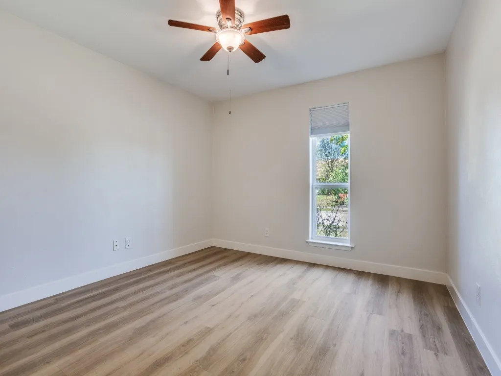 Single Family Residence For Rent in Dallas County , 1242 Delores Drive, Garland, Texas 75040, 3 Bedroom, 2 Bathroom, 2 Garage spaces, 1,438 Sqft, built in 1973, mls#21383140, Real Estate Agent in Garland, Homes For Rent in Dallas county, Homes For Rent in Garland, Realtor in Garland Texas, Real Estate Brokerage Independent Realty Texas, Luminita Cordes Realtor