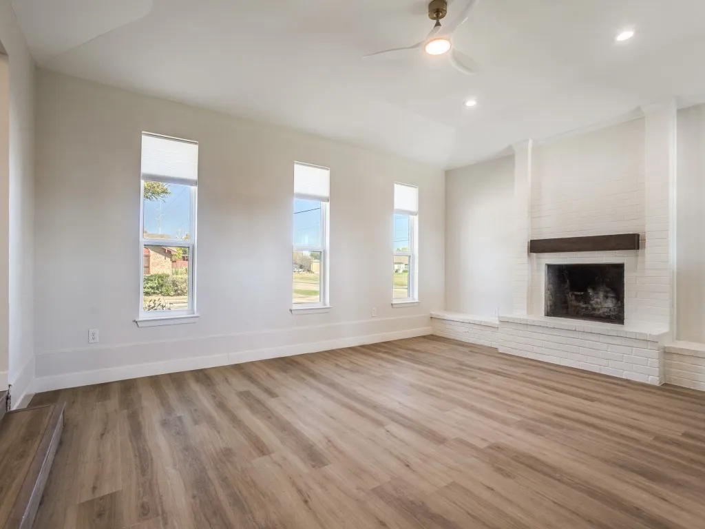 Single Family Residence For Rent in Dallas County , 1242 Delores Drive, Garland, Texas 75040, 3 Bedroom, 2 Bathroom, 2 Garage spaces, 1,438 Sqft, built in 1973, mls#21383140, Real Estate Agent in Garland, Homes For Rent in Dallas county, Homes For Rent in Garland, Realtor in Garland Texas, Real Estate Brokerage Independent Realty Texas, Luminita Cordes Realtor