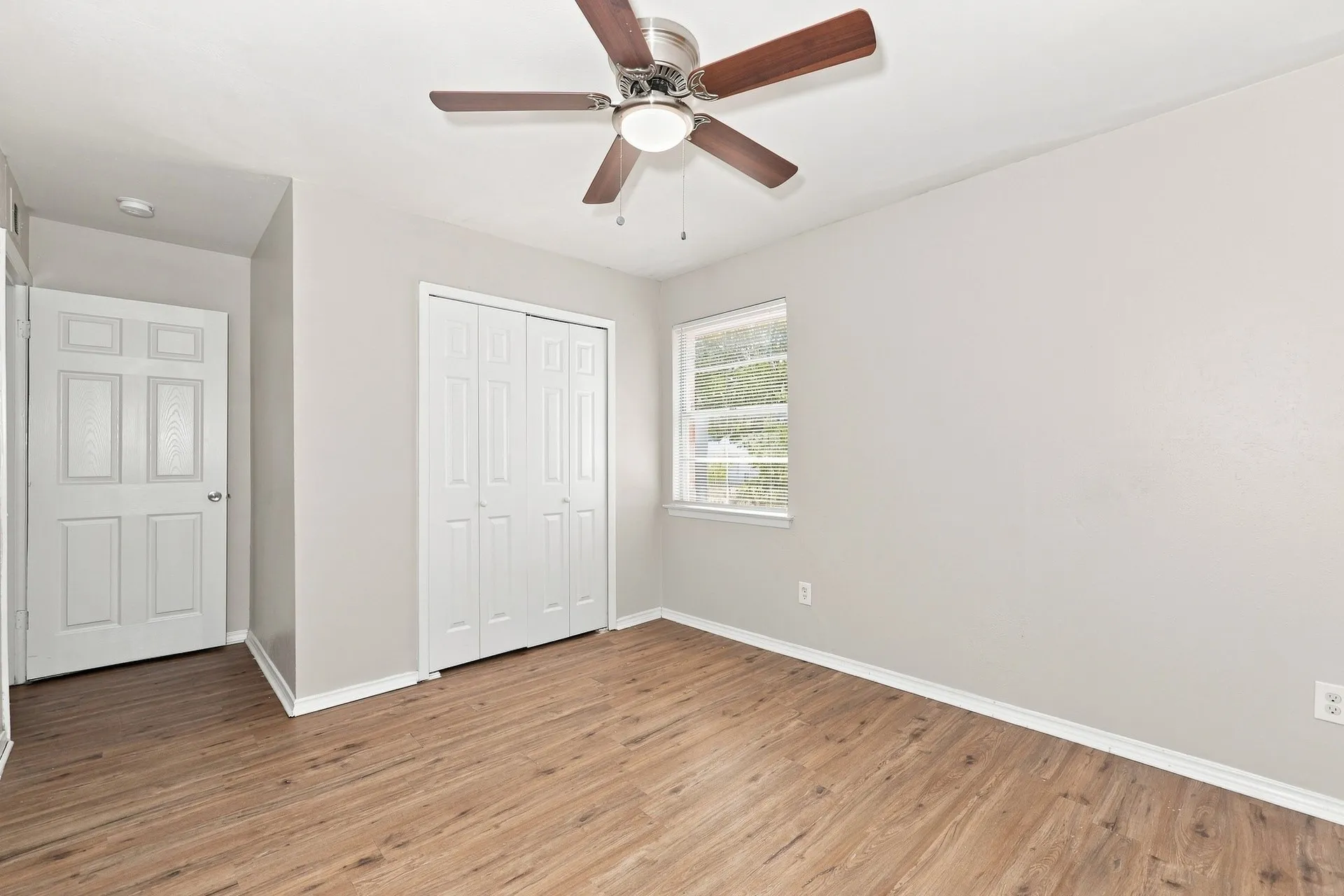 Single Family Residence For Rent in Dallas County , 4349 Chestnut Drive, Mesquite, Texas 75150, 4 Bedroom, 2 Bathroom, 2 Garage spaces, 1,378 Sqft, built in 1960, mls#21383138, Real Estate Agent in Mesquite, Homes For Rent in Dallas county, Homes For Rent in Mesquite, Realtor in Mesquite Texas, Real Estate Brokerage Independent Realty Texas, Luminita Cordes Realtor