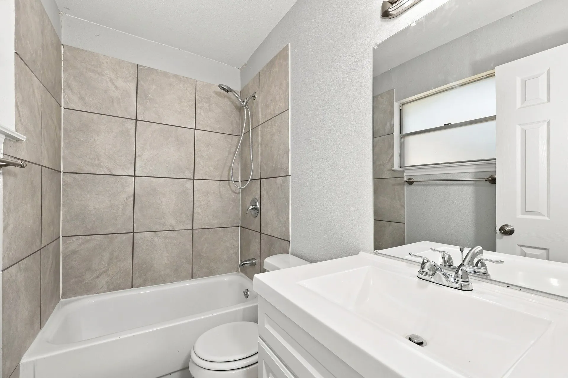 Single Family Residence For Rent in Dallas County , 4349 Chestnut Drive, Mesquite, Texas 75150, 4 Bedroom, 2 Bathroom, 2 Garage spaces, 1,378 Sqft, built in 1960, mls#21383138, Real Estate Agent in Mesquite, Homes For Rent in Dallas county, Homes For Rent in Mesquite, Realtor in Mesquite Texas, Real Estate Brokerage Independent Realty Texas, Luminita Cordes Realtor