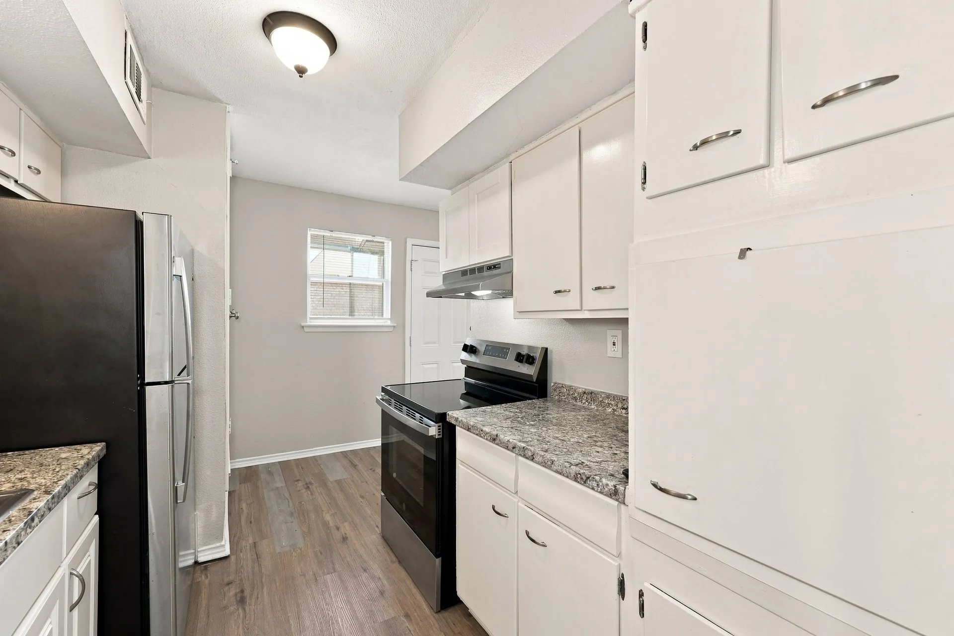 Single Family Residence For Rent in Dallas County , 4349 Chestnut Drive, Mesquite, Texas 75150, 4 Bedroom, 2 Bathroom, 2 Garage spaces, 1,378 Sqft, built in 1960, mls#21383138, Real Estate Agent in Mesquite, Homes For Rent in Dallas county, Homes For Rent in Mesquite, Realtor in Mesquite Texas, Real Estate Brokerage Independent Realty Texas, Luminita Cordes Realtor