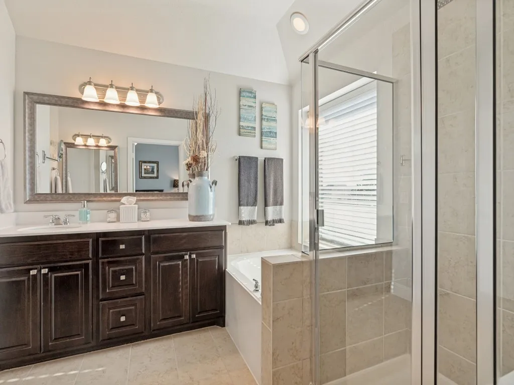 Single Family Residence For Sale in Collin County , 3717 Cobblecreek Drive, Mc Kinney, Texas 75070, 3 Bedroom, 3 Bathroom, 2 Garage spaces, 1,899 Sqft, built in 2015, mls#21382947, Real Estate Agent in Mc Kinney, Homes For Sale in Collin county, Homes For Sale in Mc Kinney, Realtor in Mc Kinney Texas, Real Estate Brokerage Independent Realty Texas, Luminita Cordes Realtor