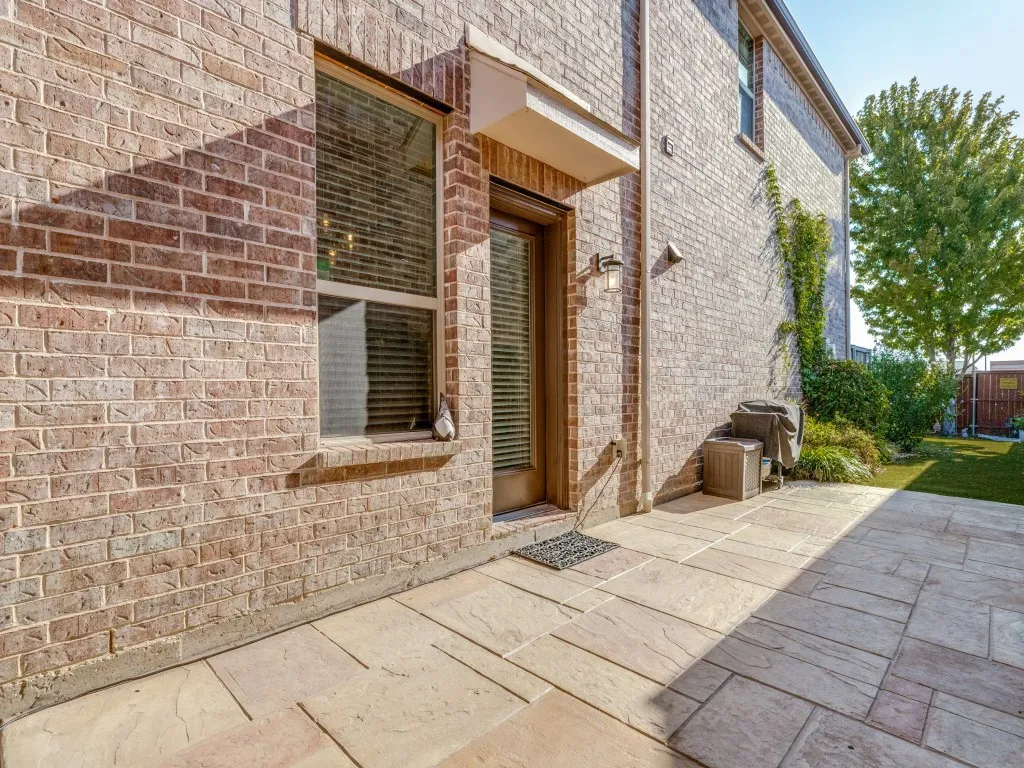 Single Family Residence For Sale in Collin County , 3717 Cobblecreek Drive, Mc Kinney, Texas 75070, 3 Bedroom, 3 Bathroom, 2 Garage spaces, 1,899 Sqft, built in 2015, mls#21382947, Real Estate Agent in Mc Kinney, Homes For Sale in Collin county, Homes For Sale in Mc Kinney, Realtor in Mc Kinney Texas, Real Estate Brokerage Independent Realty Texas, Luminita Cordes Realtor