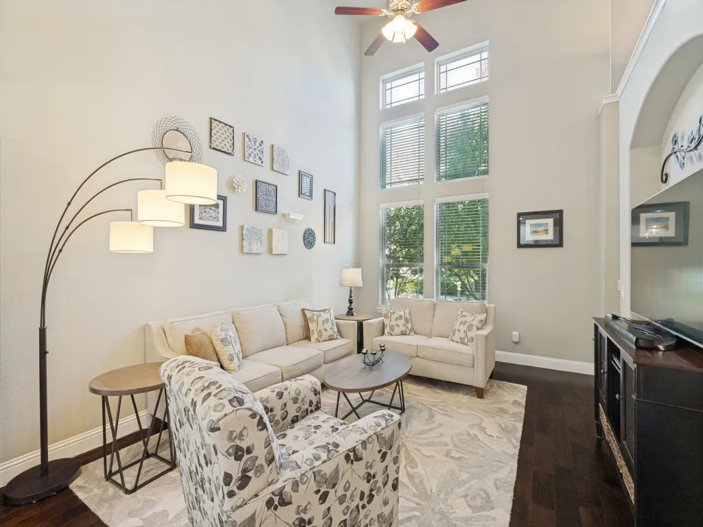 Single Family Residence For Sale in Collin County , 3717 Cobblecreek Drive, Mc Kinney, Texas 75070, 3 Bedroom, 3 Bathroom, 2 Garage spaces, 1,899 Sqft, built in 2015, mls#21382947, Real Estate Agent in Mc Kinney, Homes For Sale in Collin county, Homes For Sale in Mc Kinney, Realtor in Mc Kinney Texas, Real Estate Brokerage Independent Realty Texas, Luminita Cordes Realtor