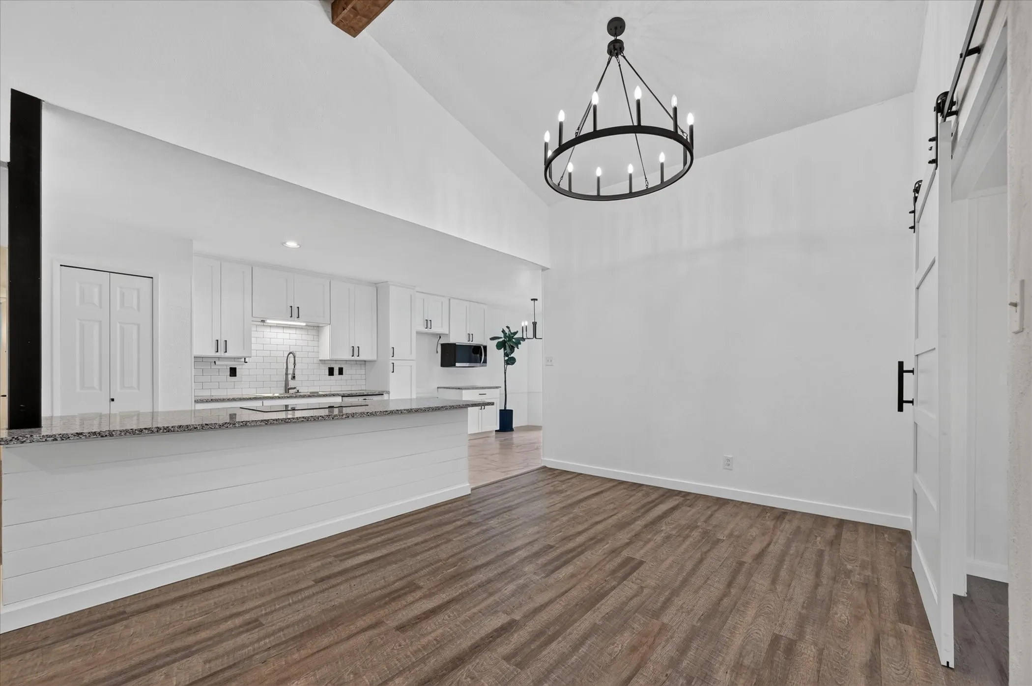 Single Family Residence For Sale in Denton County , 4505 Hale Street, The Colony, Texas 75056, 3 Bedroom, 2 Bathroom, 2 Garage spaces, 1,560 Sqft, built in 1982, mls#21381359, Real Estate Agent in The Colony, Homes For Sale in Denton county, Homes For Sale in The Colony, Realtor in The Colony Texas, Real Estate Brokerage Independent Realty Texas, Luminita Cordes Realtor
