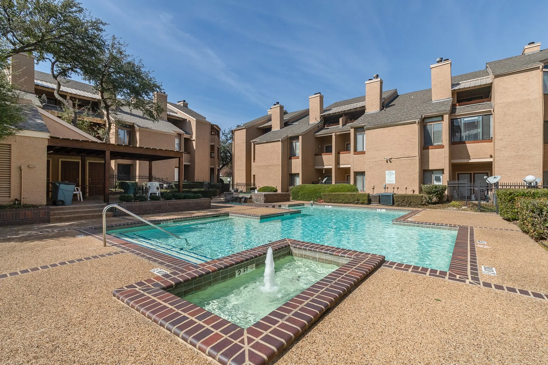 Condominium For Sale in Dallas County , 5550 Spring Valley Road E24, Dallas, Texas 75254, 2 Bedroom, 2 Bathroom, Garage spaces, 1,012 Sqft, built in 1983, mls#21382116, Real Estate Agent in Dallas, Homes For Sale in Dallas county, Homes For Sale in Dallas, Realtor in Dallas Texas, Real Estate Brokerage Independent Realty Texas, Luminita Cordes Realtor