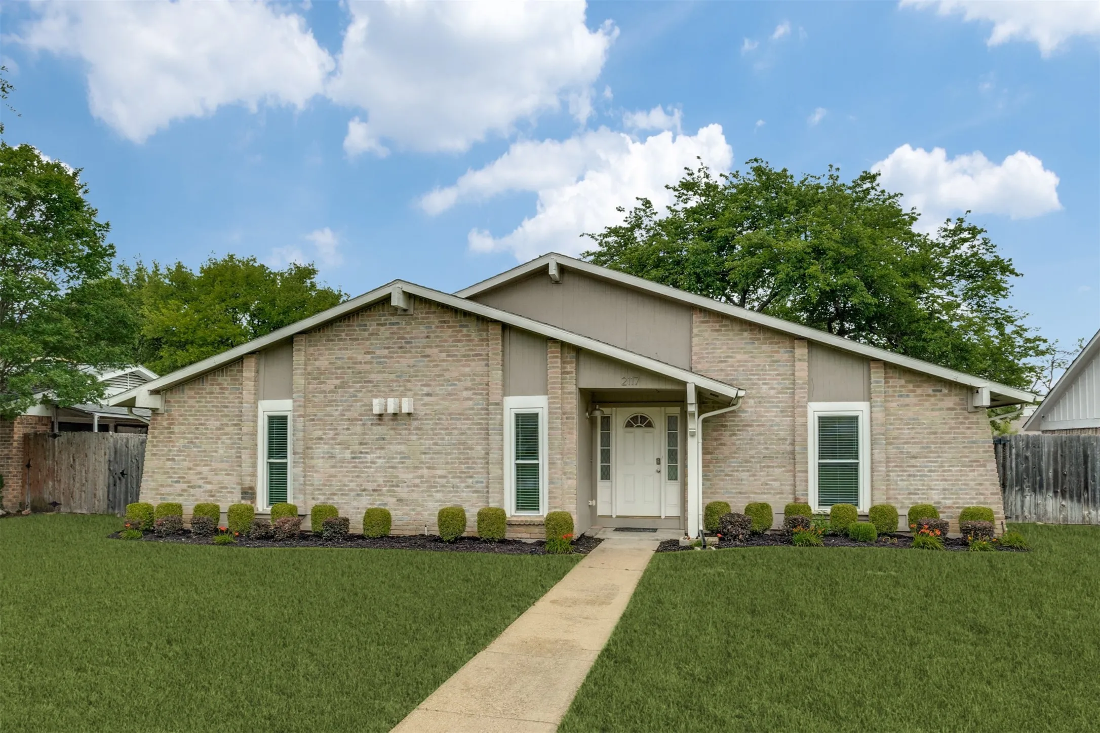 Welcome Home to 2117 Oak Brook in Richardson!