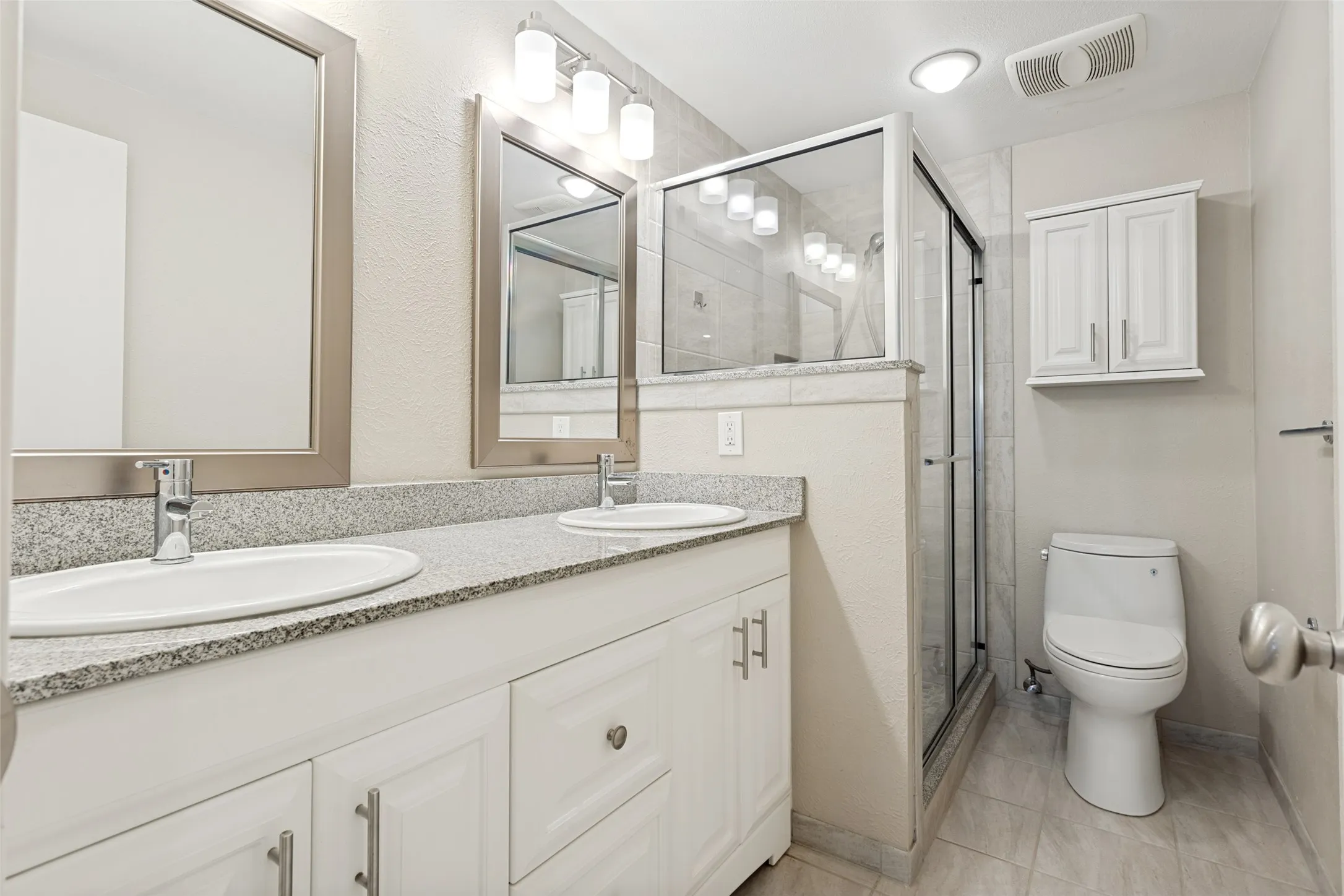 Single Family Residence For Sale in Dallas County , 2117 Oak Brook Drive, Richardson, Texas 75081, 3 Bedroom, 2 Bathroom, 2 Garage spaces, 1,515 Sqft, built in 1974, mls#21383088, Real Estate Agent in Richardson, Homes For Sale in Dallas county, Homes For Sale in Richardson, Realtor in Richardson Texas, Real Estate Brokerage Independent Realty Texas, Luminita Cordes Realtor