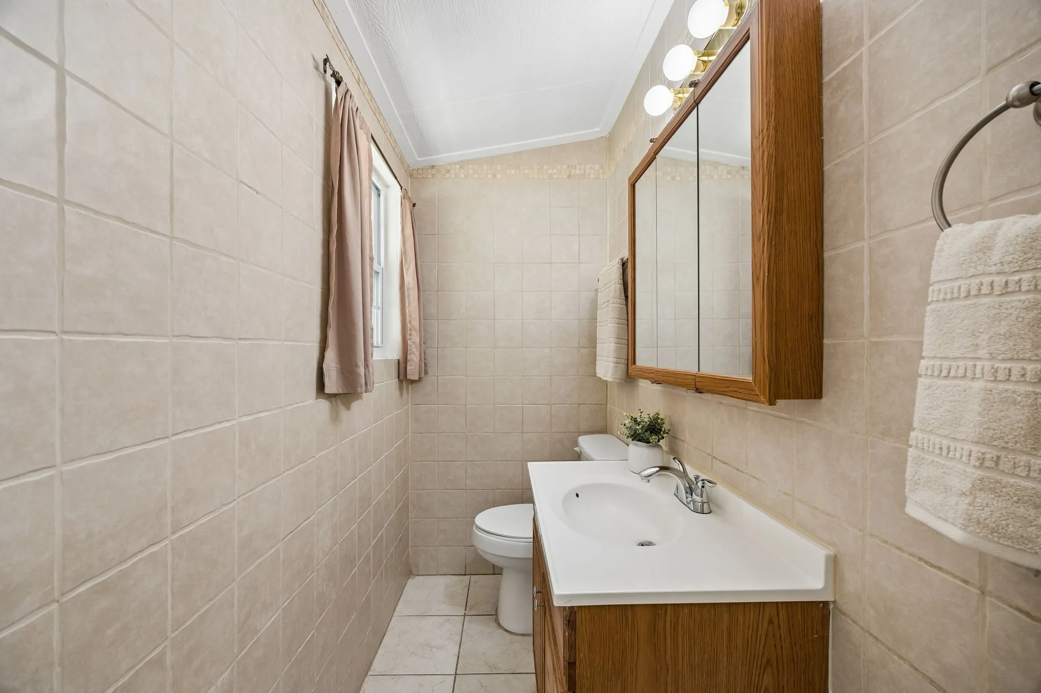 Ensuite powder bathroom.