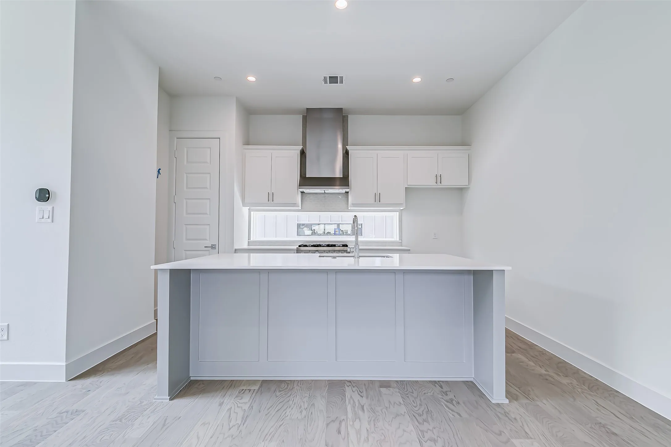 Condominium For Rent in Dallas County , 6028 Lewis Street 202, Dallas, Texas 75206, 2 Bedroom, 3 Bathroom, 2 Garage spaces, 1,500 Sqft, built in 2021, mls#21383156, Real Estate Agent in Dallas, Homes For Rent in Dallas county, Homes For Rent in Dallas, Realtor in Dallas Texas, Real Estate Brokerage Independent Realty Texas, Luminita Cordes Realtor