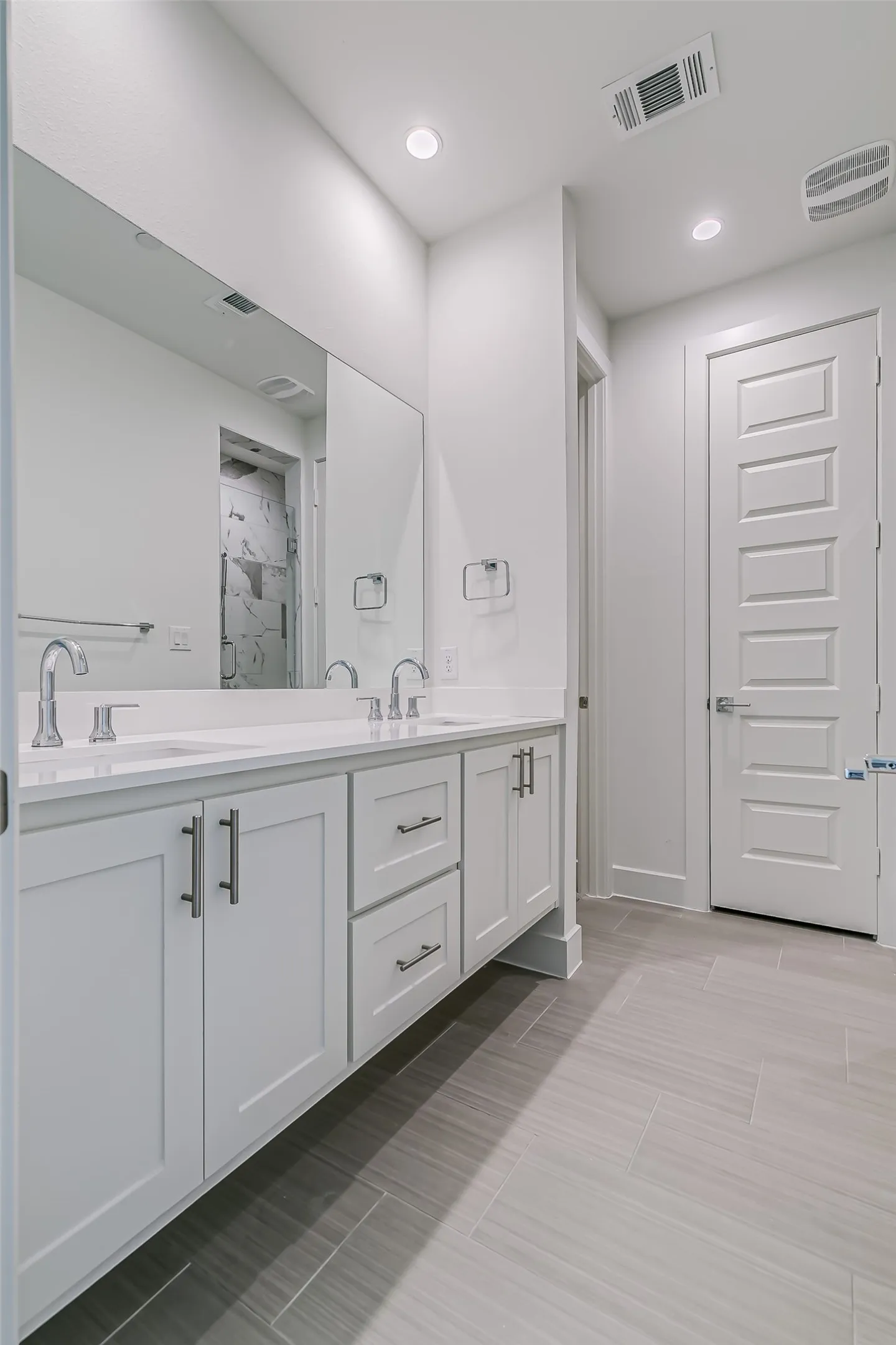 Condominium For Rent in Dallas County , 6028 Lewis Street 202, Dallas, Texas 75206, 2 Bedroom, 3 Bathroom, 2 Garage spaces, 1,500 Sqft, built in 2021, mls#21383156, Real Estate Agent in Dallas, Homes For Rent in Dallas county, Homes For Rent in Dallas, Realtor in Dallas Texas, Real Estate Brokerage Independent Realty Texas, Luminita Cordes Realtor