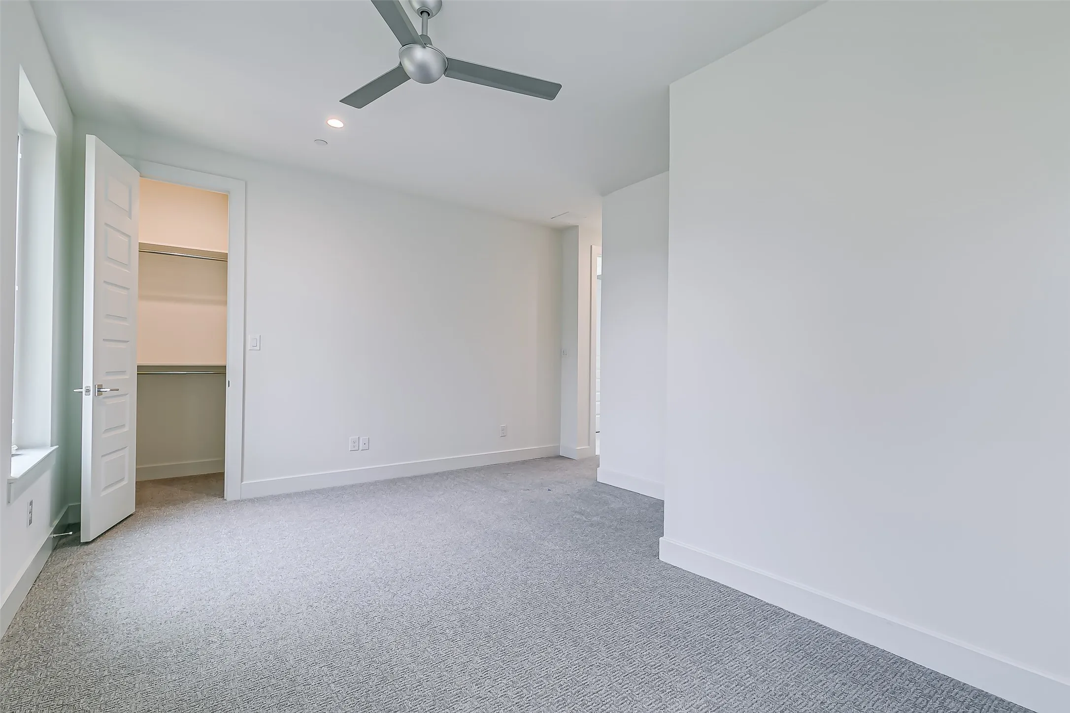 Condominium For Rent in Dallas County , 6028 Lewis Street 202, Dallas, Texas 75206, 2 Bedroom, 3 Bathroom, 2 Garage spaces, 1,500 Sqft, built in 2021, mls#21383156, Real Estate Agent in Dallas, Homes For Rent in Dallas county, Homes For Rent in Dallas, Realtor in Dallas Texas, Real Estate Brokerage Independent Realty Texas, Luminita Cordes Realtor