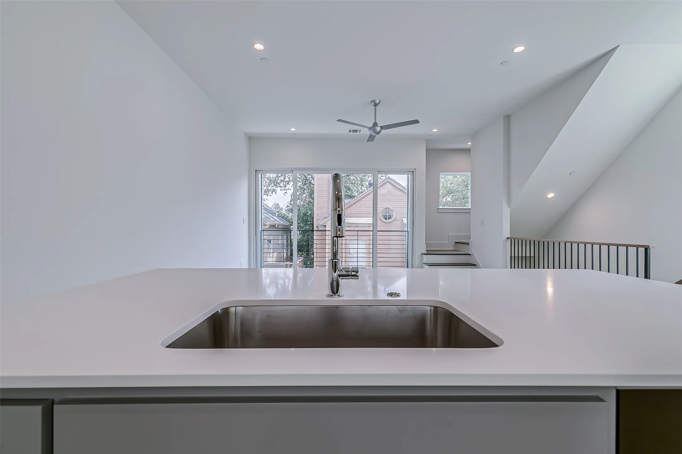 Condominium For Rent in Dallas County , 6028 Lewis Street 202, Dallas, Texas 75206, 2 Bedroom, 3 Bathroom, 2 Garage spaces, 1,500 Sqft, built in 2021, mls#21383156, Real Estate Agent in Dallas, Homes For Rent in Dallas county, Homes For Rent in Dallas, Realtor in Dallas Texas, Real Estate Brokerage Independent Realty Texas, Luminita Cordes Realtor