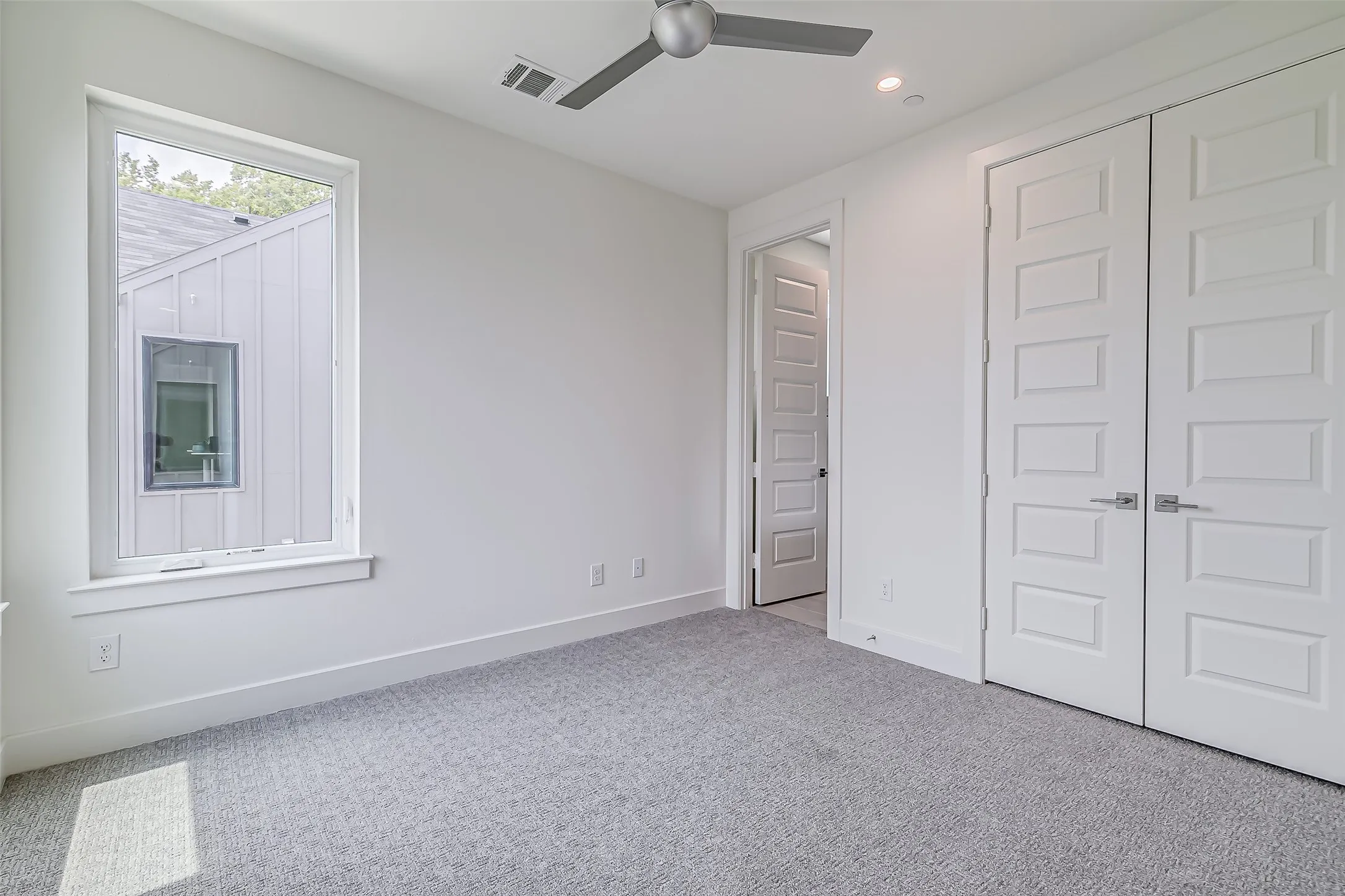 Condominium For Rent in Dallas County , 6028 Lewis Street 202, Dallas, Texas 75206, 2 Bedroom, 3 Bathroom, 2 Garage spaces, 1,500 Sqft, built in 2021, mls#21383156, Real Estate Agent in Dallas, Homes For Rent in Dallas county, Homes For Rent in Dallas, Realtor in Dallas Texas, Real Estate Brokerage Independent Realty Texas, Luminita Cordes Realtor