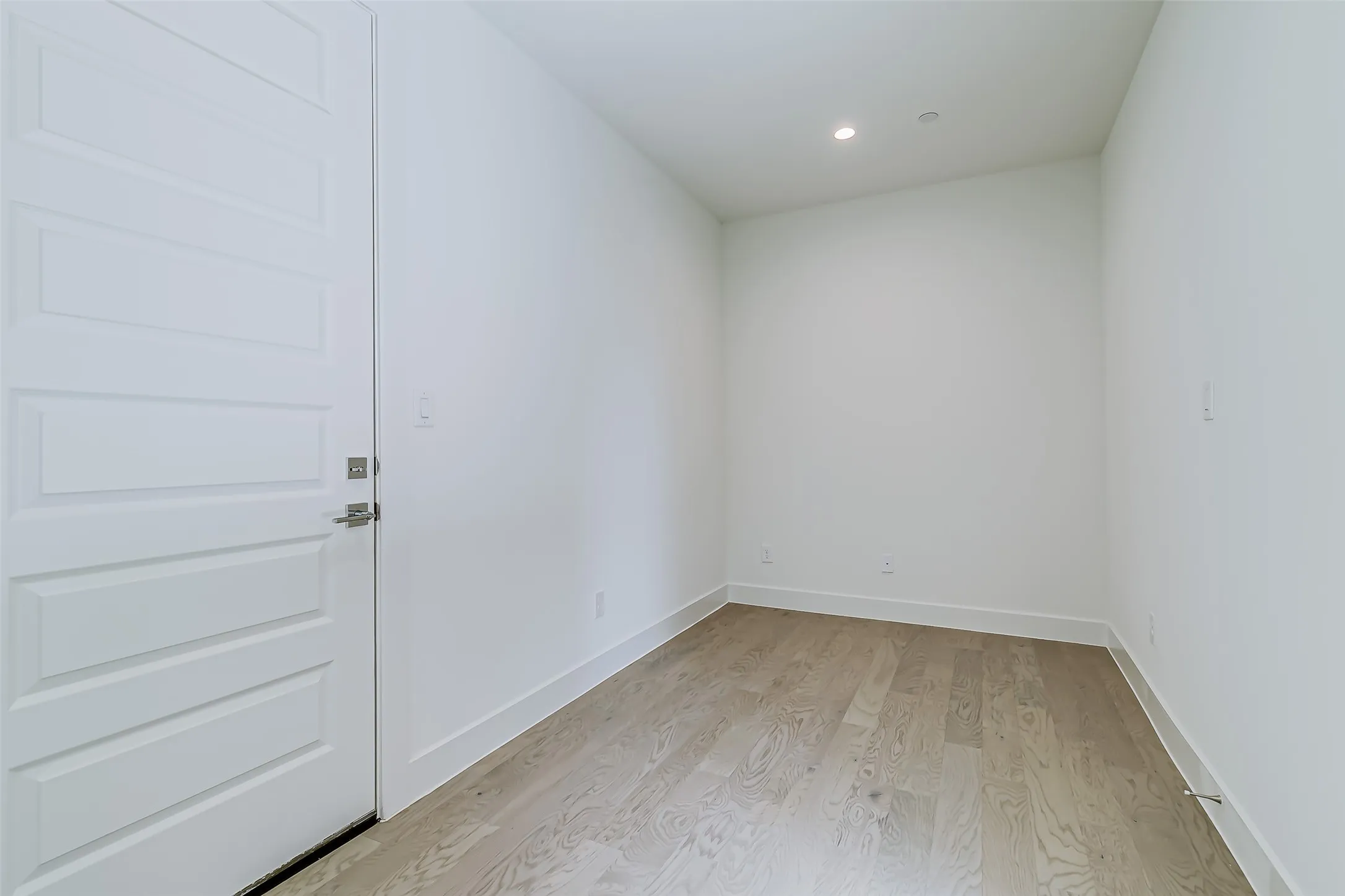 Condominium For Rent in Dallas County , 6028 Lewis Street 202, Dallas, Texas 75206, 2 Bedroom, 3 Bathroom, 2 Garage spaces, 1,500 Sqft, built in 2021, mls#21383156, Real Estate Agent in Dallas, Homes For Rent in Dallas county, Homes For Rent in Dallas, Realtor in Dallas Texas, Real Estate Brokerage Independent Realty Texas, Luminita Cordes Realtor