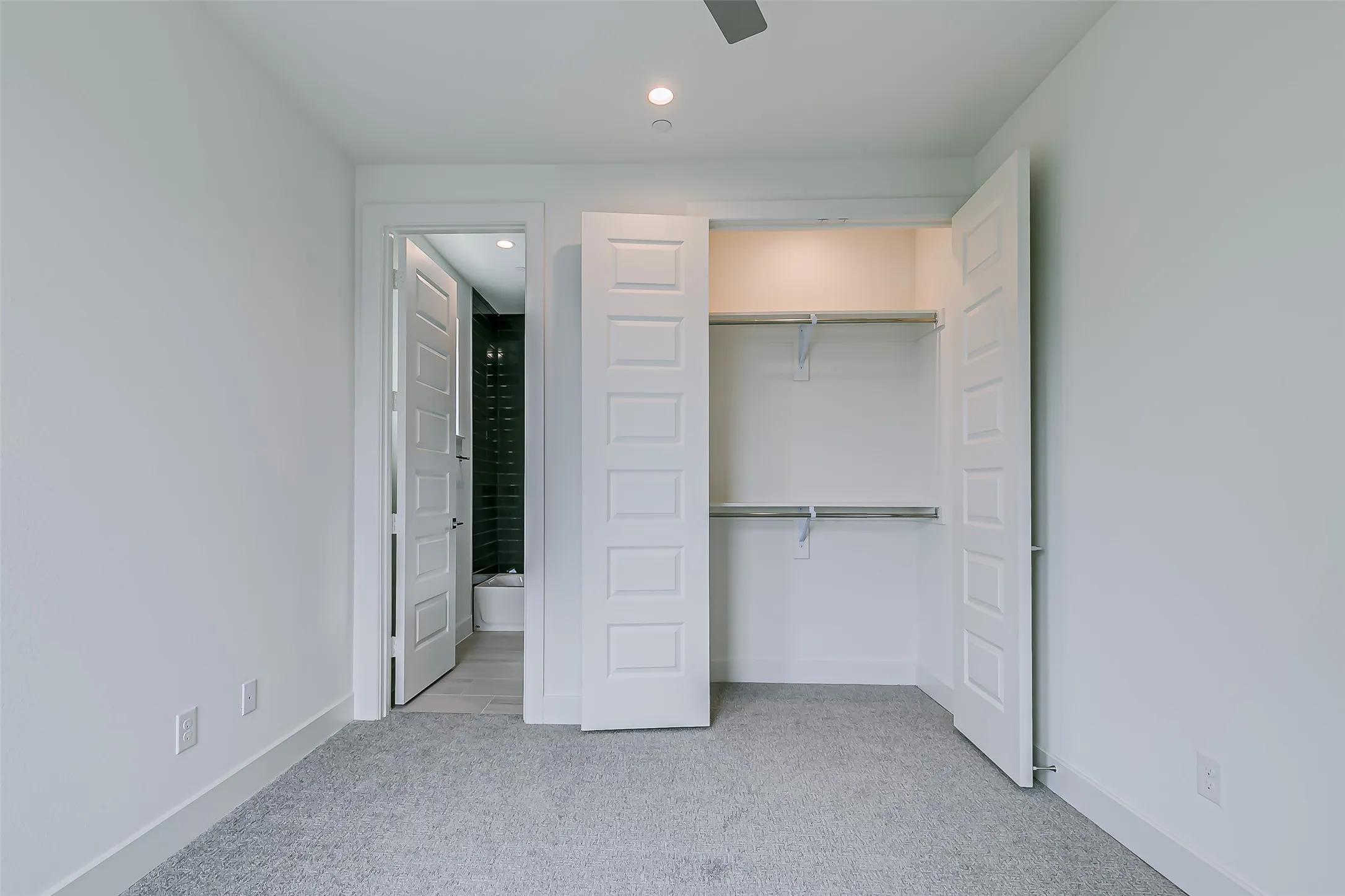 Condominium For Rent in Dallas County , 6028 Lewis Street 202, Dallas, Texas 75206, 2 Bedroom, 3 Bathroom, 2 Garage spaces, 1,500 Sqft, built in 2021, mls#21383156, Real Estate Agent in Dallas, Homes For Rent in Dallas county, Homes For Rent in Dallas, Realtor in Dallas Texas, Real Estate Brokerage Independent Realty Texas, Luminita Cordes Realtor