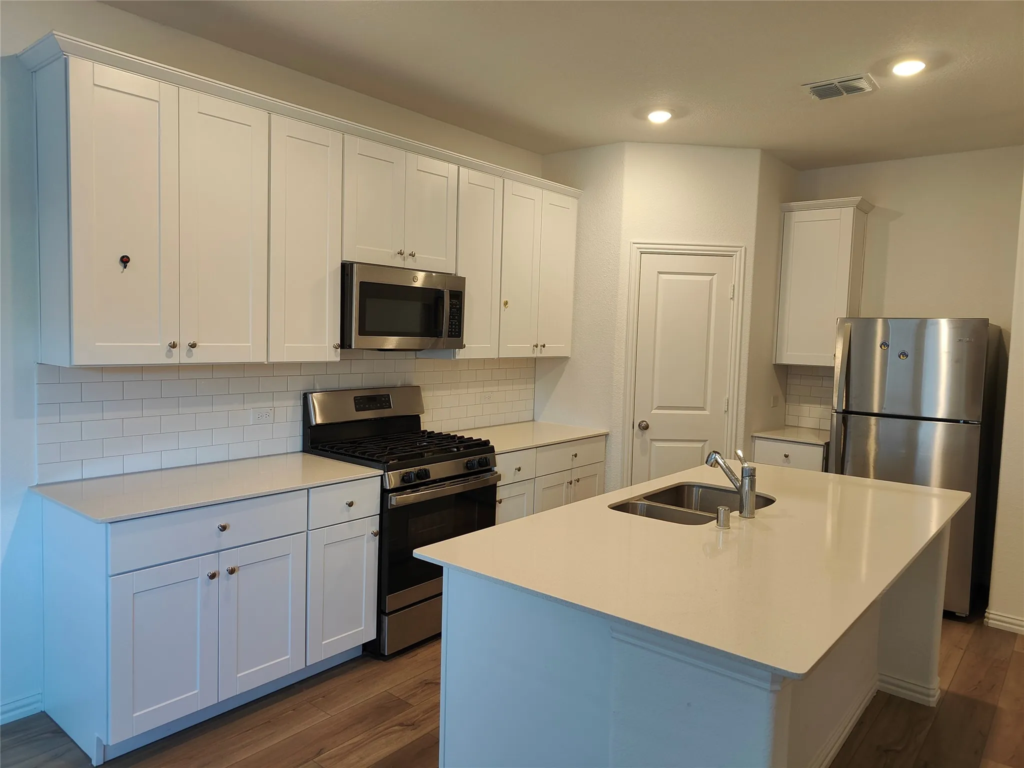 Single Family Residence For Rent in Collin County , 8416 Butterfly Lane, Mc Kinney, Texas 75071, 3 Bedroom, 2 Bathroom, 2 Garage spaces, 1,594 Sqft, built in 2024, mls#21383164, Real Estate Agent in Mc Kinney, Homes For Rent in Collin county, Homes For Rent in Mc Kinney, Realtor in Mc Kinney Texas, Real Estate Brokerage Independent Realty Texas, Luminita Cordes Realtor