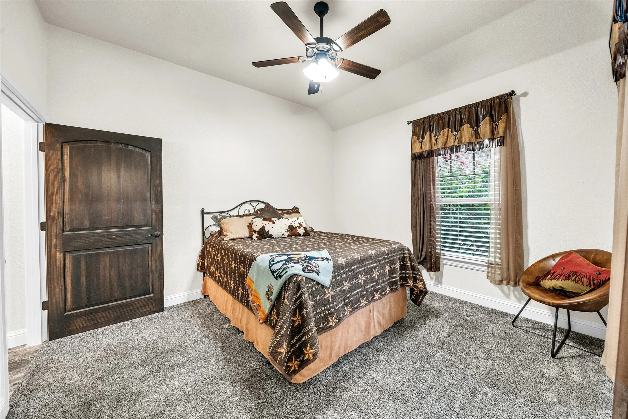 Single Family Residence For Sale in Tarrant County , 7839 Blanchard Way, Fort Worth, Texas 76126, 3 Bedroom, 4 Bathroom, 2 Garage spaces, 3,524 Sqft, built in 2019, mls#21379169, Real Estate Agent in Fort Worth, Homes For Sale in Tarrant county, Homes For Sale in Fort Worth, Realtor in Fort Worth Texas, Real Estate Brokerage Independent Realty Texas, Luminita Cordes Realtor