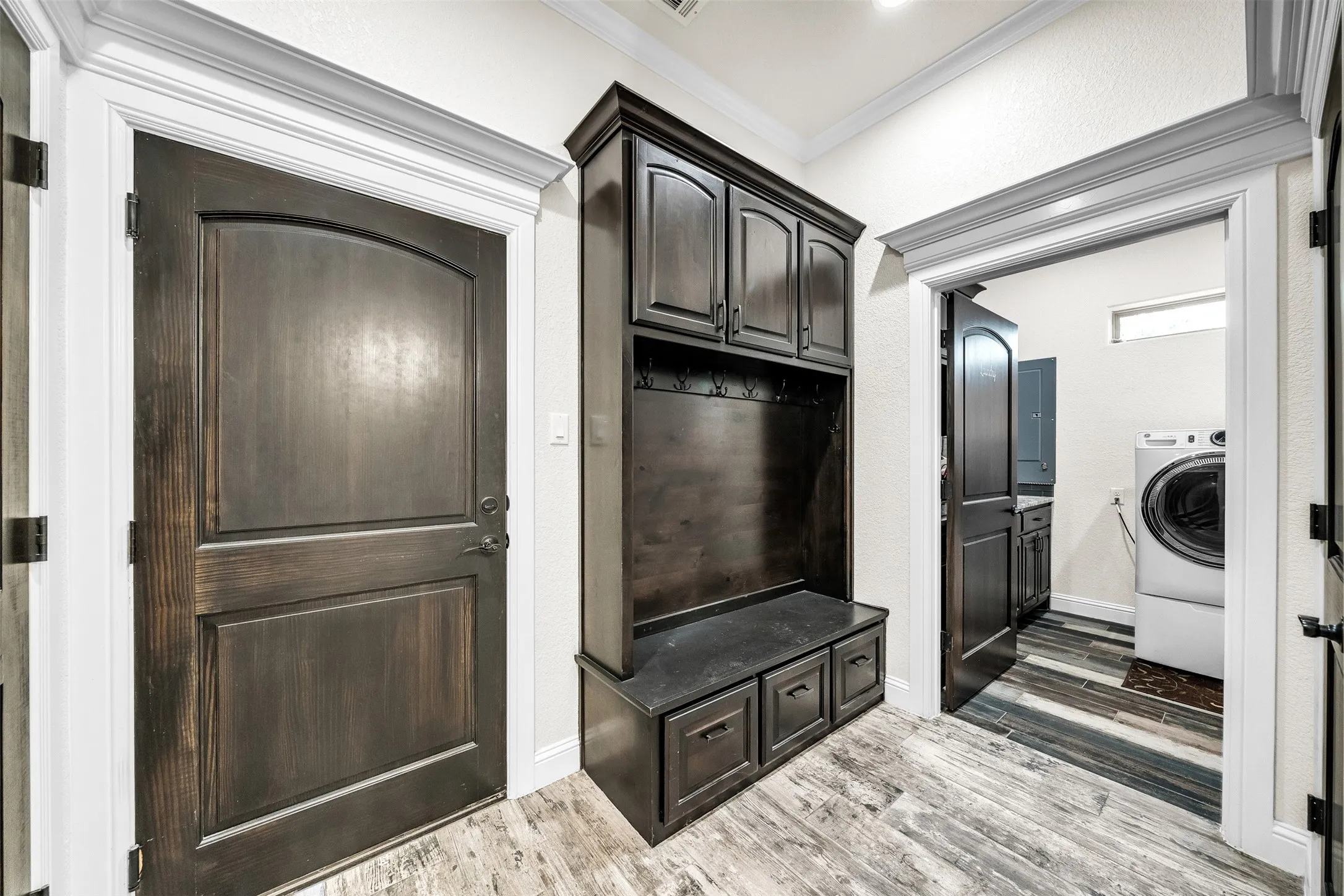Single Family Residence For Sale in Tarrant County , 7839 Blanchard Way, Fort Worth, Texas 76126, 3 Bedroom, 4 Bathroom, 2 Garage spaces, 3,524 Sqft, built in 2019, mls#21379169, Real Estate Agent in Fort Worth, Homes For Sale in Tarrant county, Homes For Sale in Fort Worth, Realtor in Fort Worth Texas, Real Estate Brokerage Independent Realty Texas, Luminita Cordes Realtor