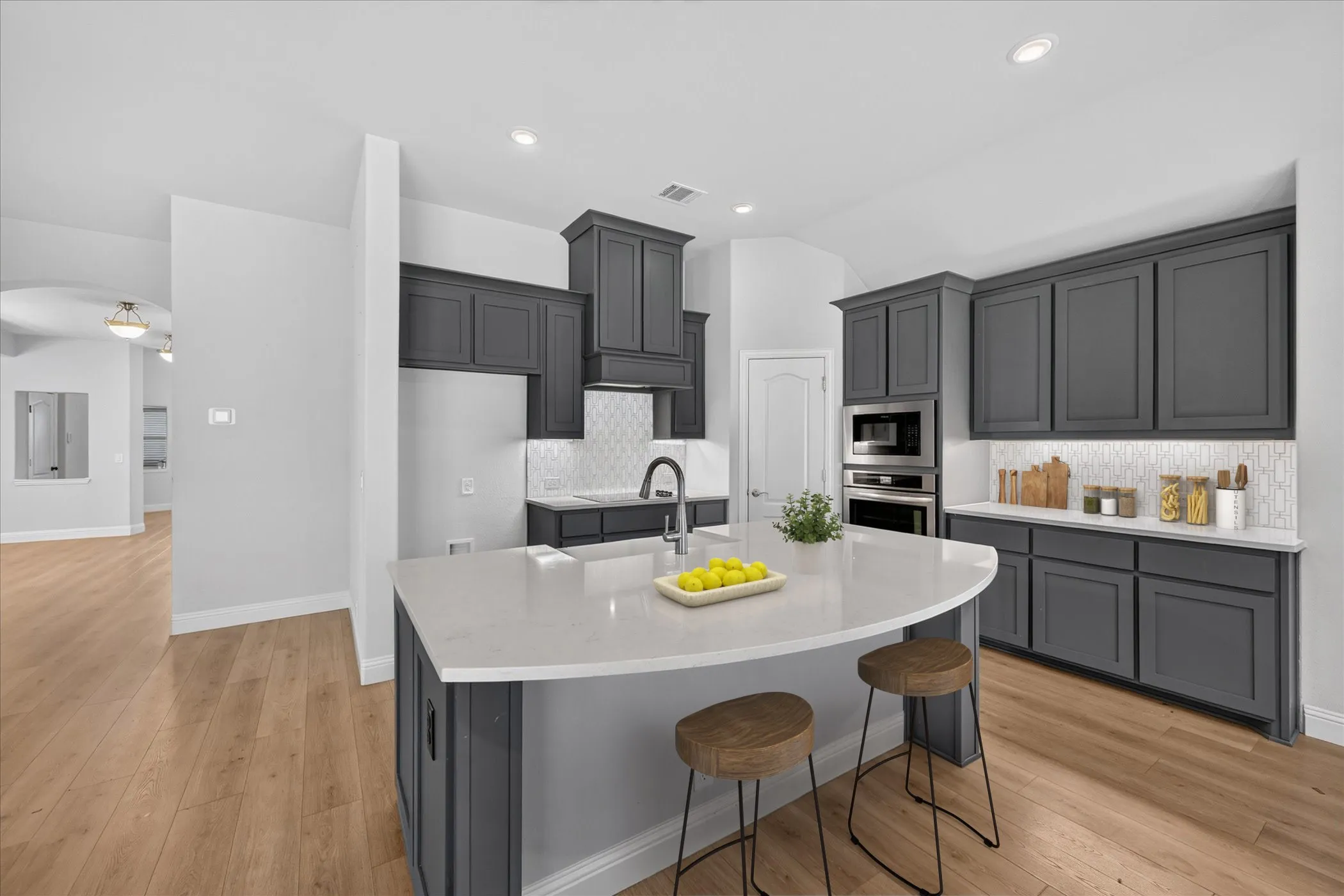 Single Family Residence For Sale in Ellis County , 5625 Stone Lane, Midlothian, Texas 76065, 4 Bedroom, 3 Bathroom, 2 Garage spaces, 3,258 Sqft, built in 2022, mls#21381229, Real Estate Agent in Midlothian, Homes For Sale in Ellis county, Homes For Sale in Midlothian, Realtor in Midlothian Texas, Real Estate Brokerage Independent Realty Texas, Luminita Cordes Realtor