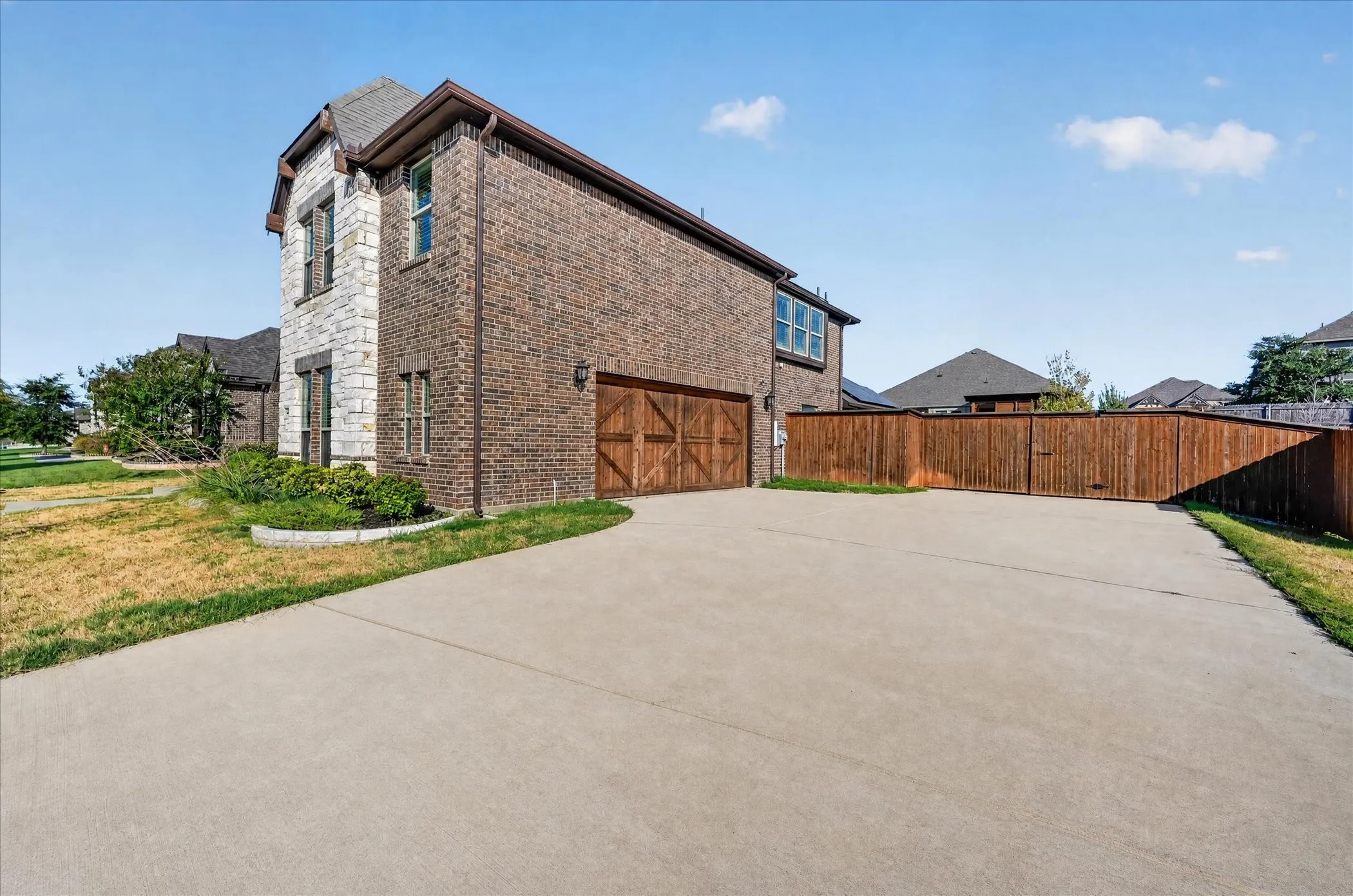 Single Family Residence For Sale in Ellis County , 5625 Stone Lane, Midlothian, Texas 76065, 4 Bedroom, 3 Bathroom, 2 Garage spaces, 3,258 Sqft, built in 2022, mls#21381229, Real Estate Agent in Midlothian, Homes For Sale in Ellis county, Homes For Sale in Midlothian, Realtor in Midlothian Texas, Real Estate Brokerage Independent Realty Texas, Luminita Cordes Realtor