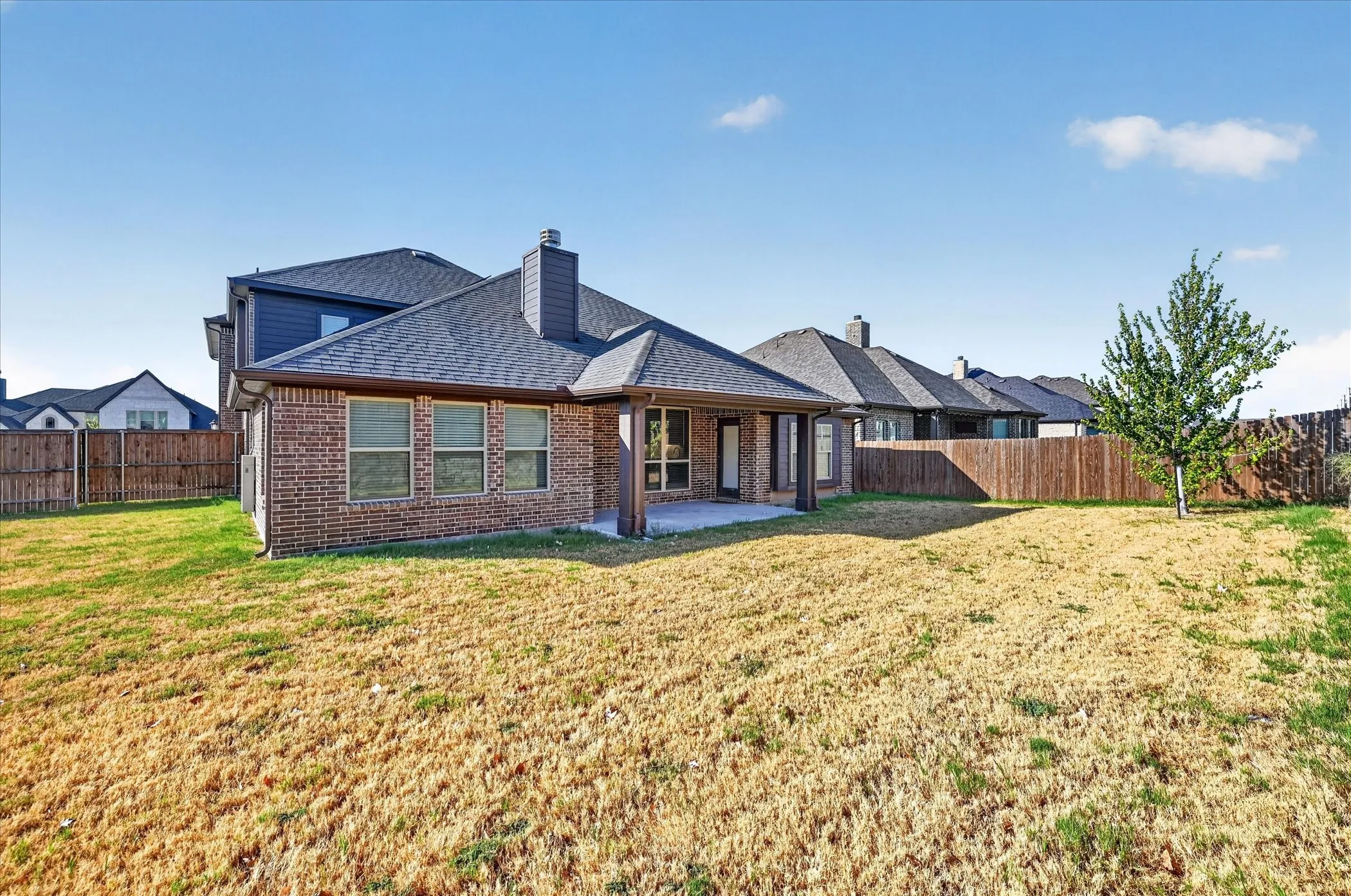 Single Family Residence For Sale in Ellis County , 5625 Stone Lane, Midlothian, Texas 76065, 4 Bedroom, 3 Bathroom, 2 Garage spaces, 3,258 Sqft, built in 2022, mls#21381229, Real Estate Agent in Midlothian, Homes For Sale in Ellis county, Homes For Sale in Midlothian, Realtor in Midlothian Texas, Real Estate Brokerage Independent Realty Texas, Luminita Cordes Realtor